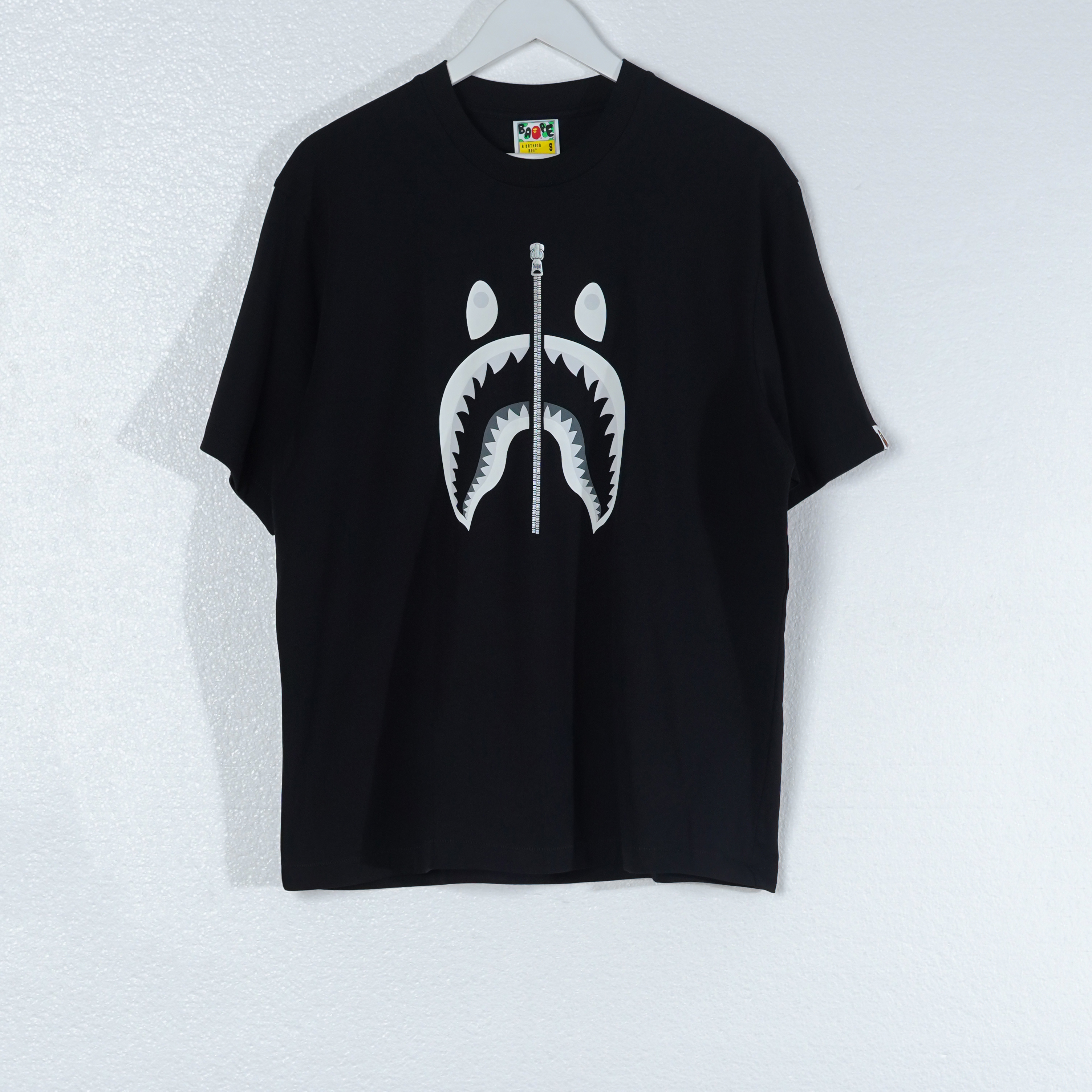 A Bathing Ape Kaos BAPE SHARK WGM OLIVE GREEN BLACK TSHIRT 100% ORIGINAL