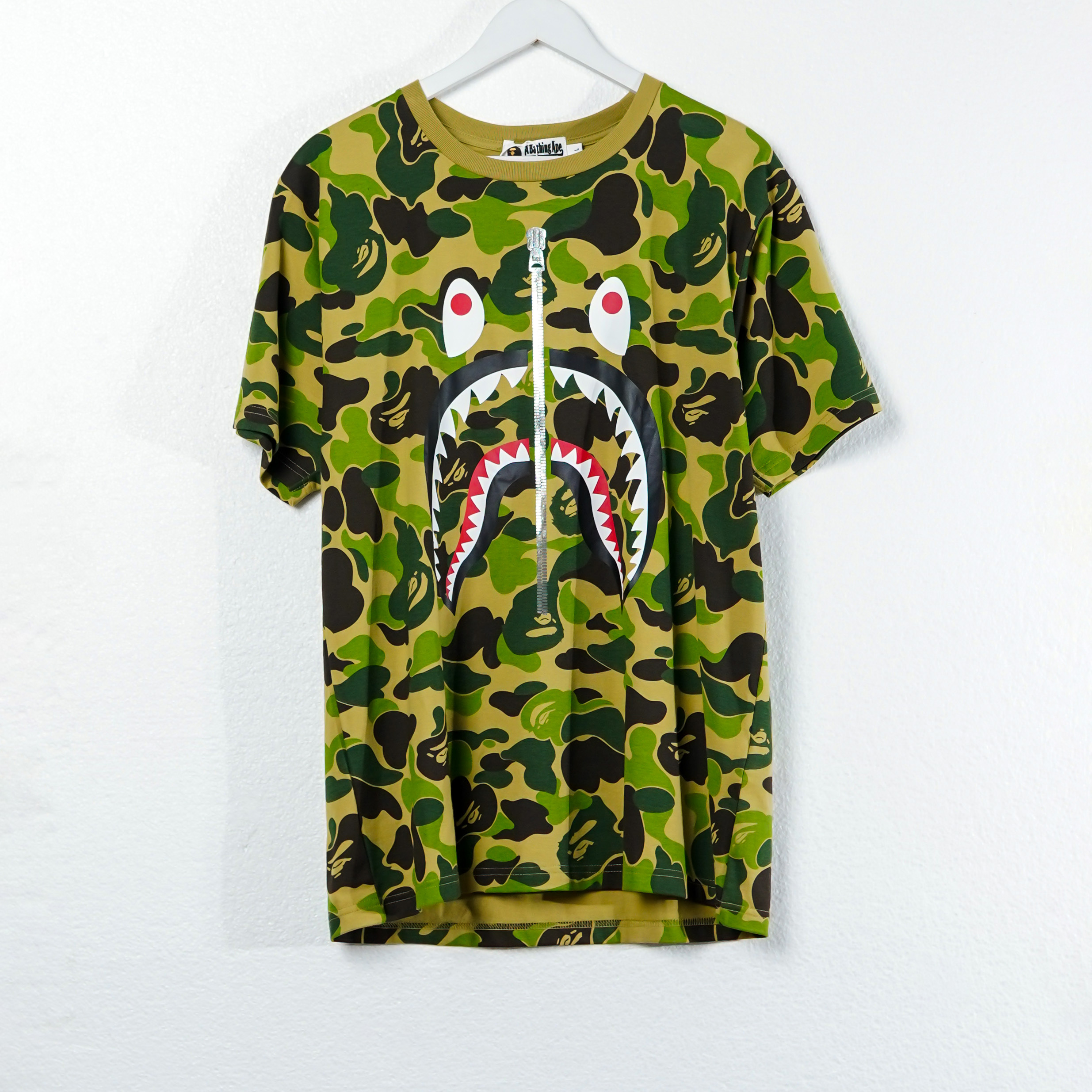 A Bathing Ape Kaos BAPE SHARK WGM ABC CAMO GREEN TSHIRT 100% ORIGINAL