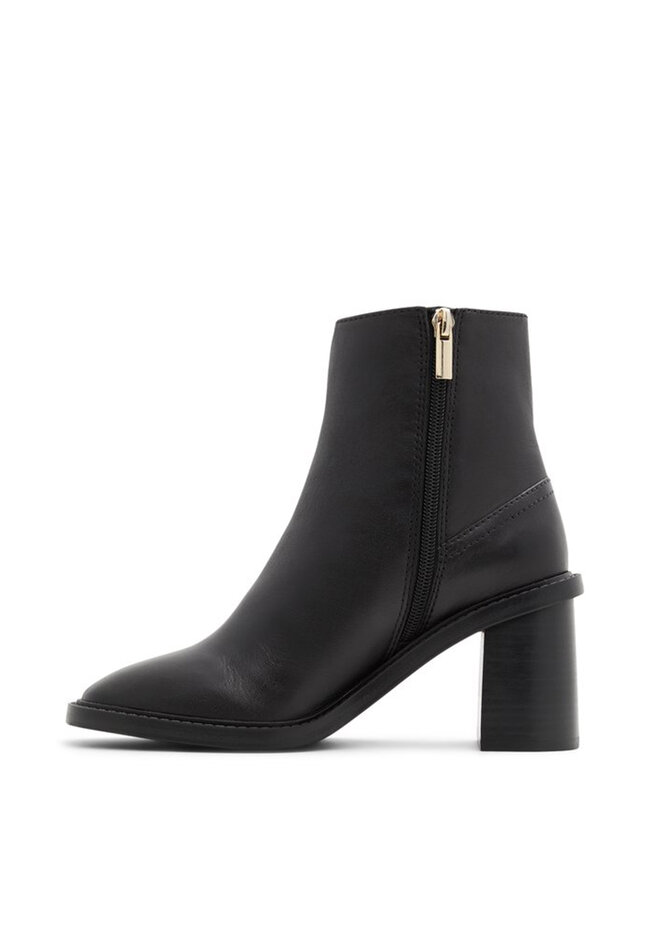 chelsea boots women heel