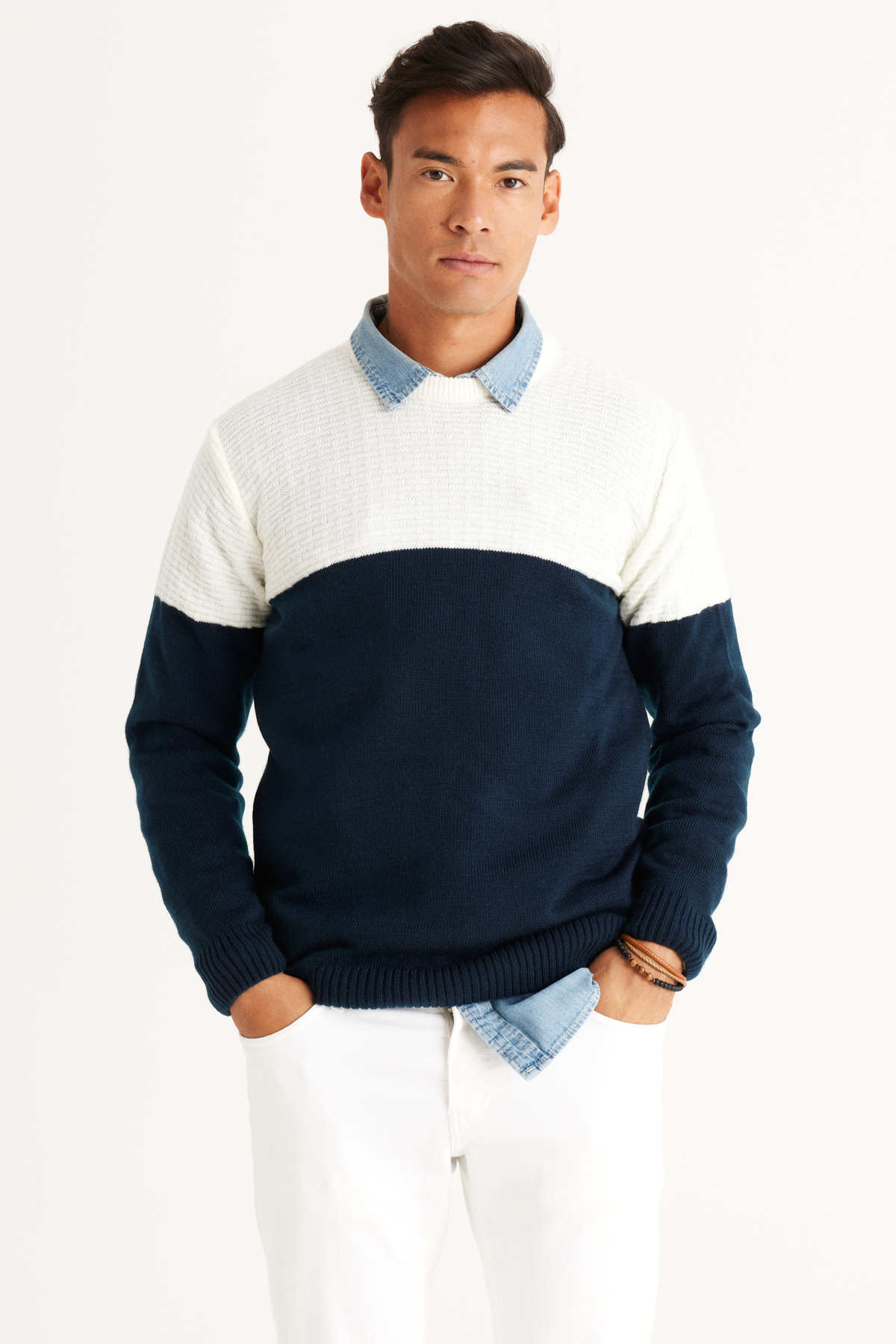 Altinyildiz Ecru-Dark Blue Standard Fit Regular Cut Crew Neck Colorblock Patterned Knitwear Sweater