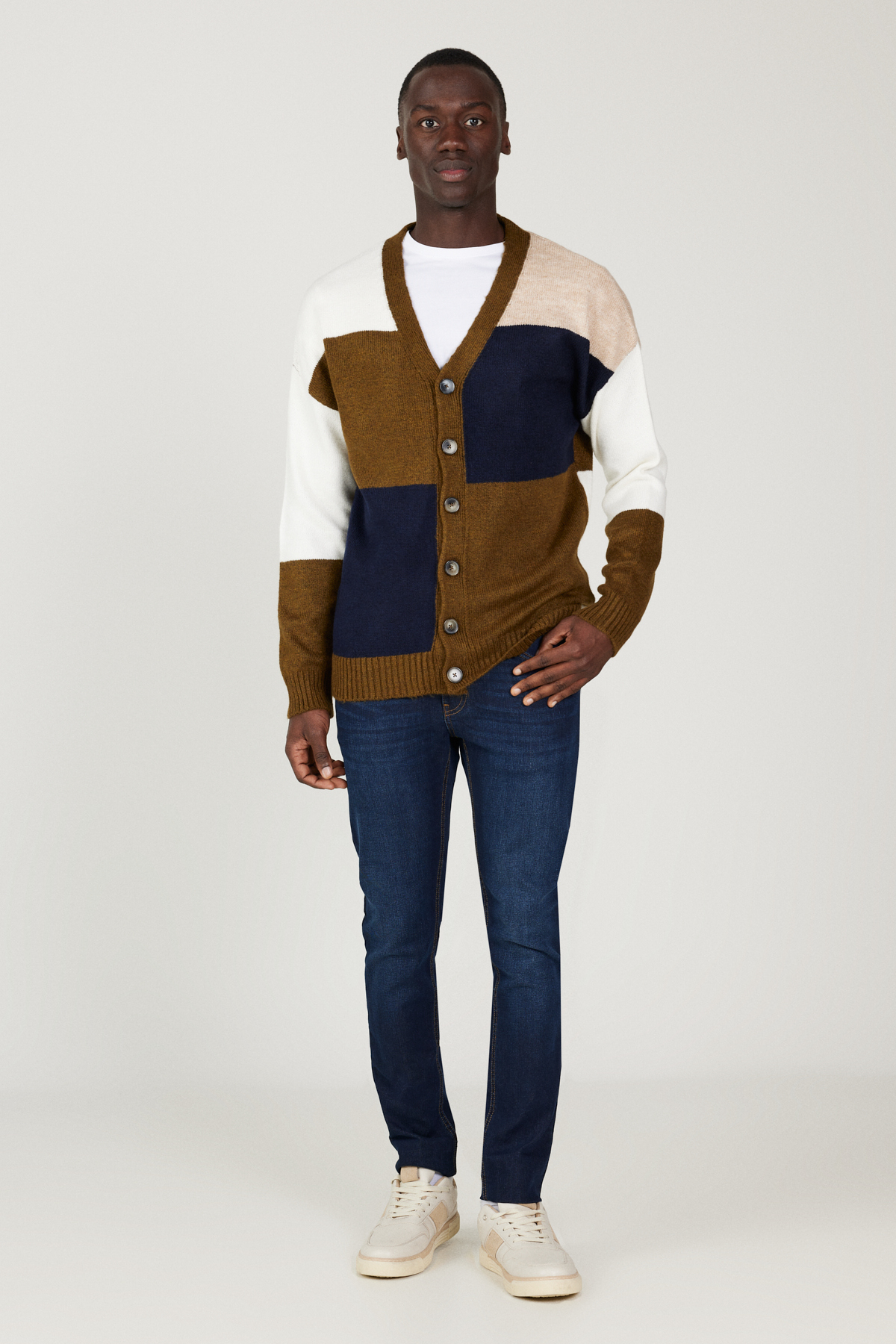 Altinyildiz Khaki-Ecru Standard Fit Regular Cut V-Neck Fleece-Lined Soft Textured Knitwear Cardigan