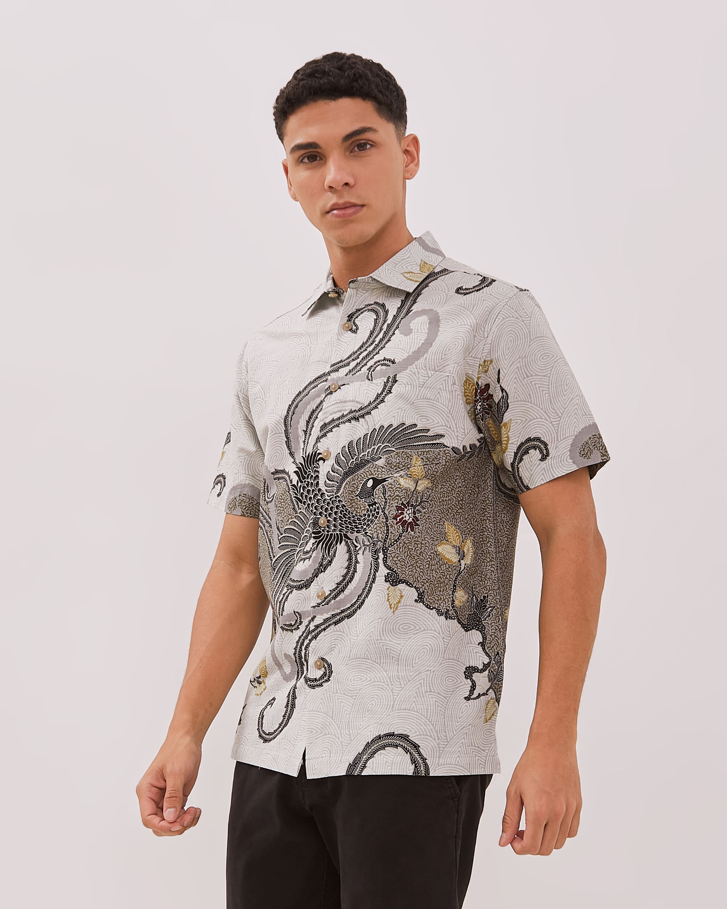AMK Kemeja Batik Pria Lengan Pendek SHB Beringin Ss Light Grey