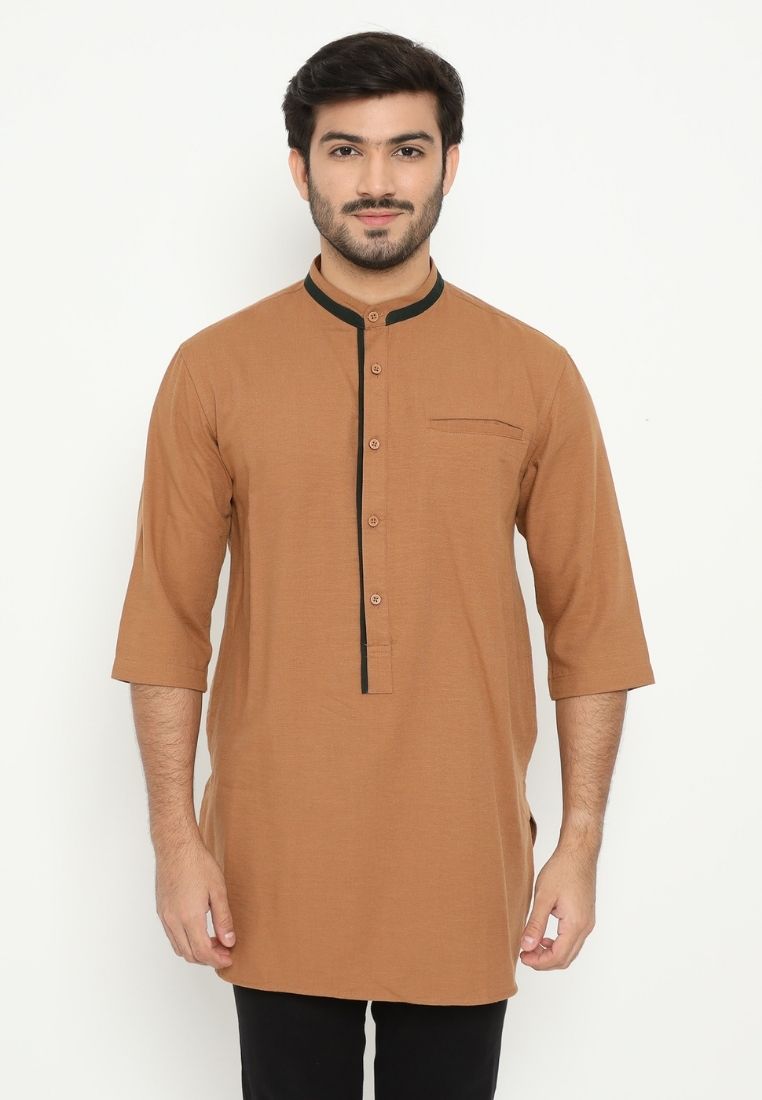 AMK IQBAL BROWN