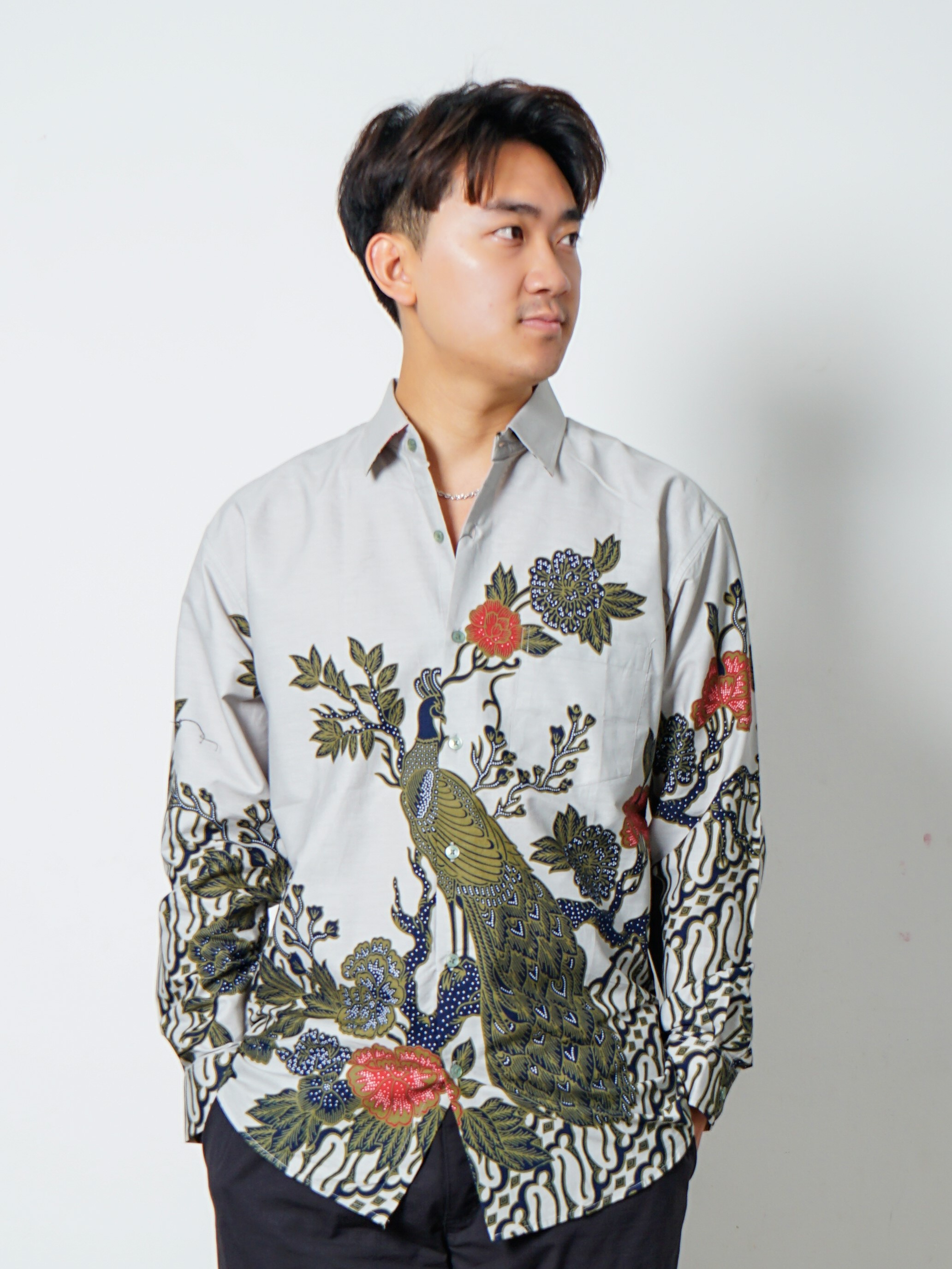 Andre Michel Kemeja Batik Lengan Panjang Abu Motif Burung Hijau 16649