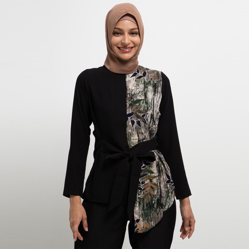 AZZAR Safi Blouse In Green Leaf Print