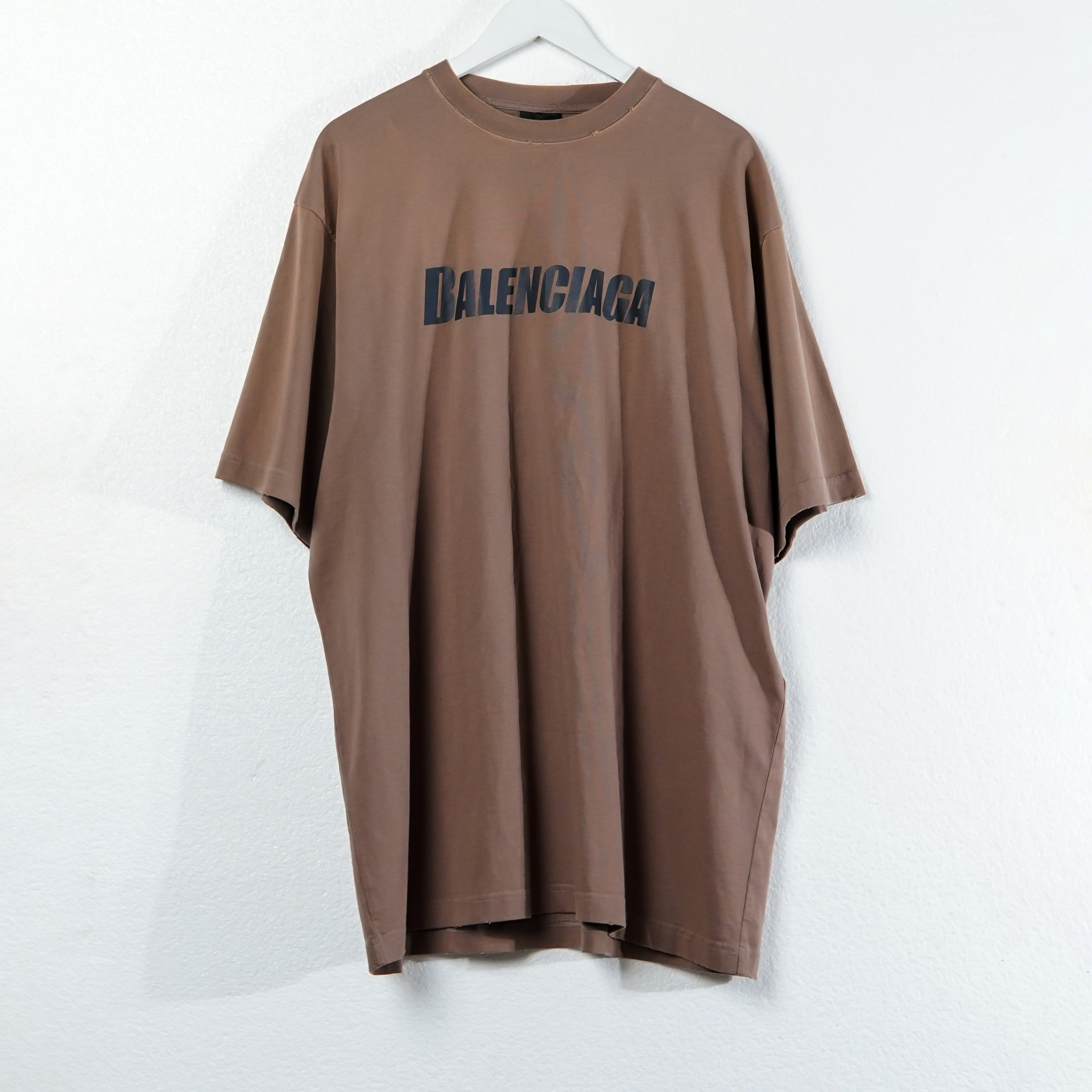 BALENCIAGA Kaos BALENCIAGA TEXT BLACK TAUPE TSHIRT 100% ORIGINAL