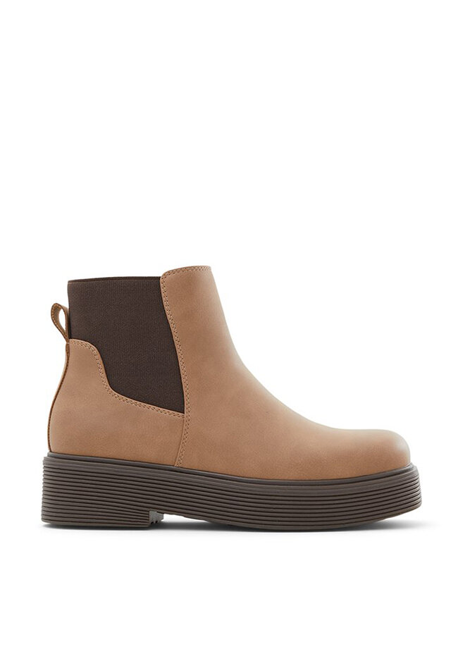 chelsea boots call it spring