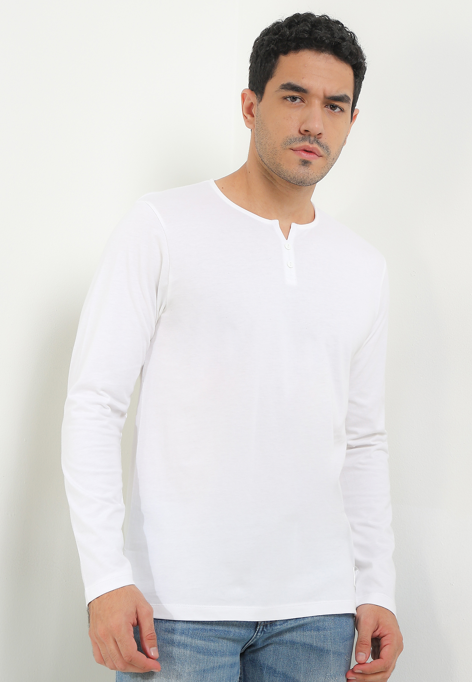 Cressida Regular Henley Longsleeve Shirt White - J074P