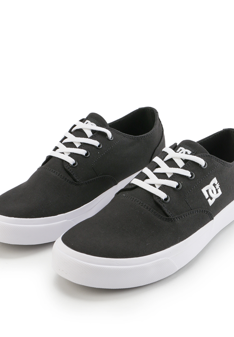 gray dc shoes