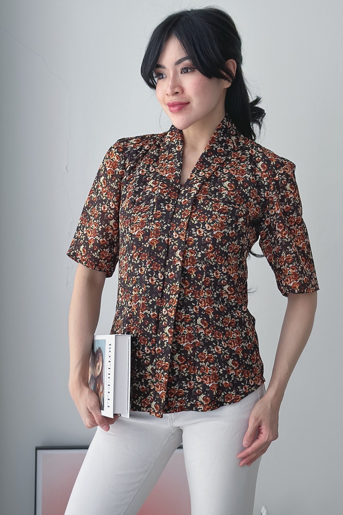 DhieVine Batik Kuncup Mawar Jingga Kebaya
