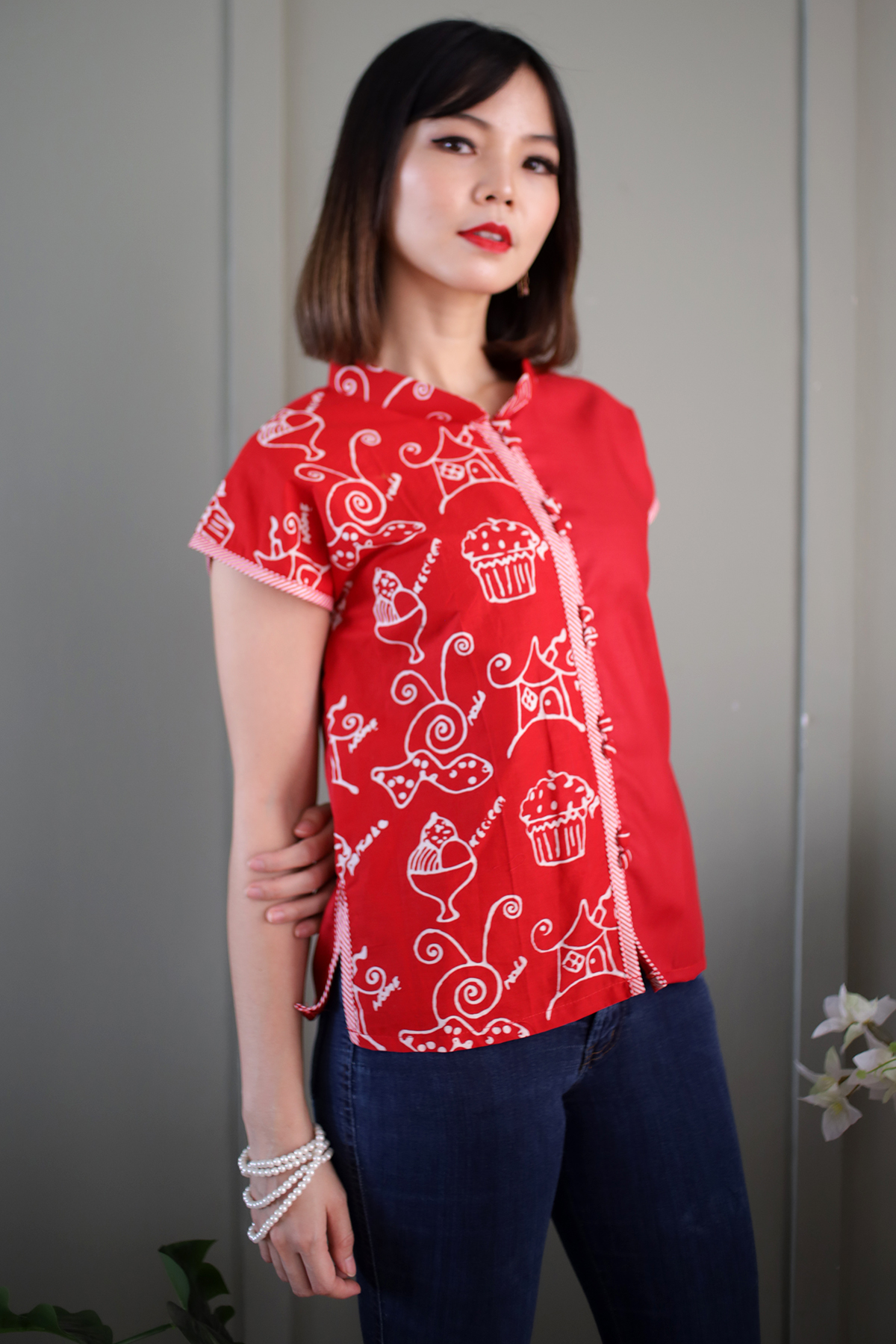 DhieVine Batik Sriwetari Cupcake Merah Blouse Batik