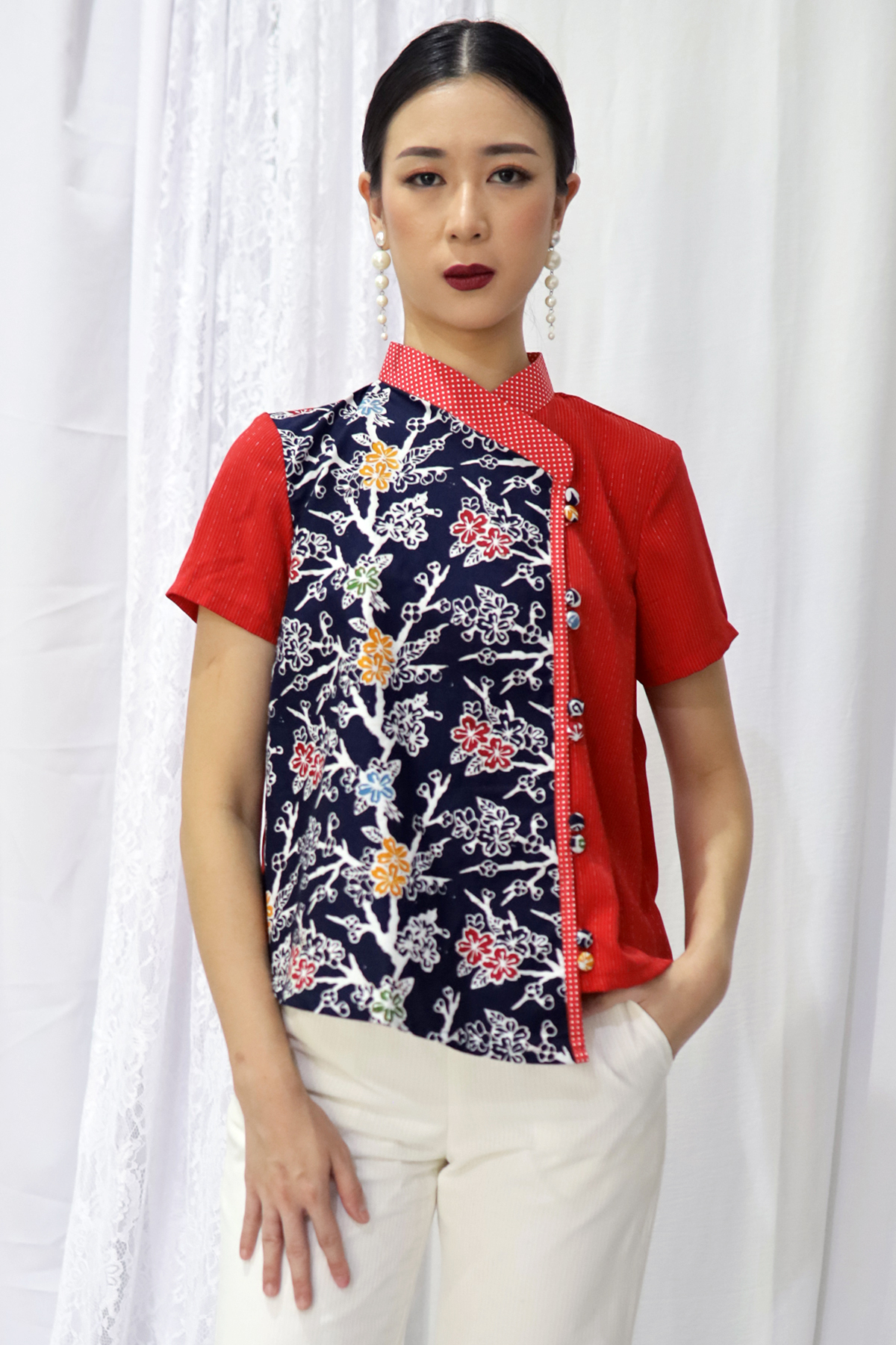DhieVine Batik Nilam Kembang Padma Merah Blouse