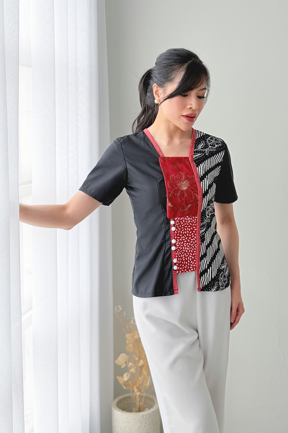 DhieVine Batik Hiranya Parang Lereng Merah Kebaya