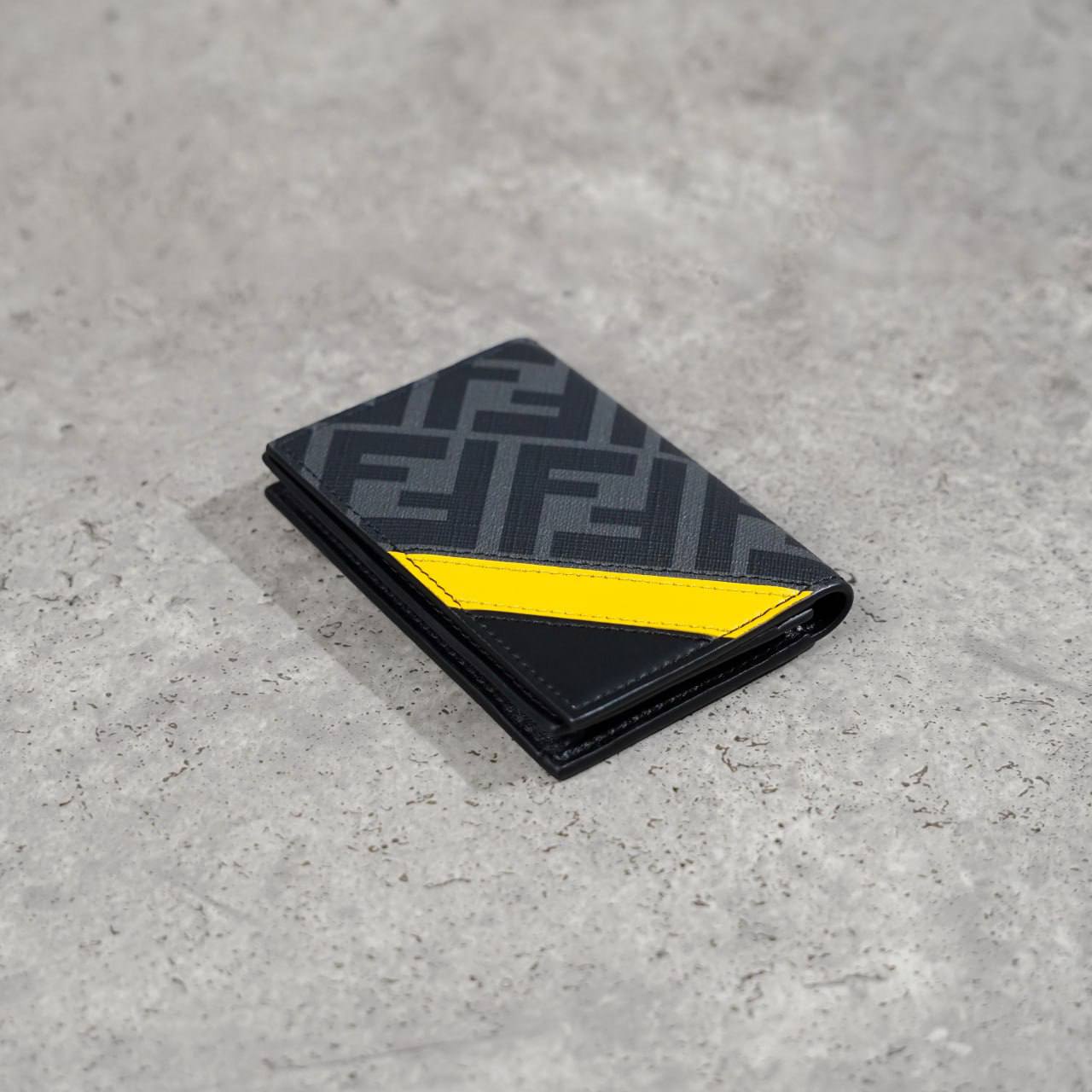 Fendi Dompet FENDI FF DIAGONAL MONOGRAM BLACK YELLOW CARD WALLET 100% ORIGINAL