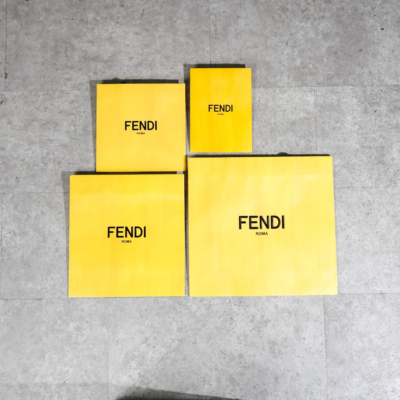 Fendi Tas PAPER BAG FENDI YELLOW 100% ORIGINAL