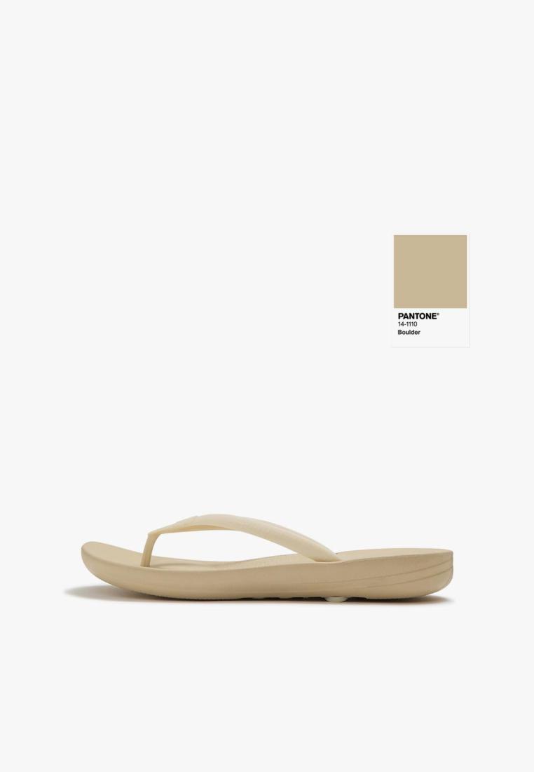 Fitflop Iqushion x Pantone Flip-Flops - Boulder
