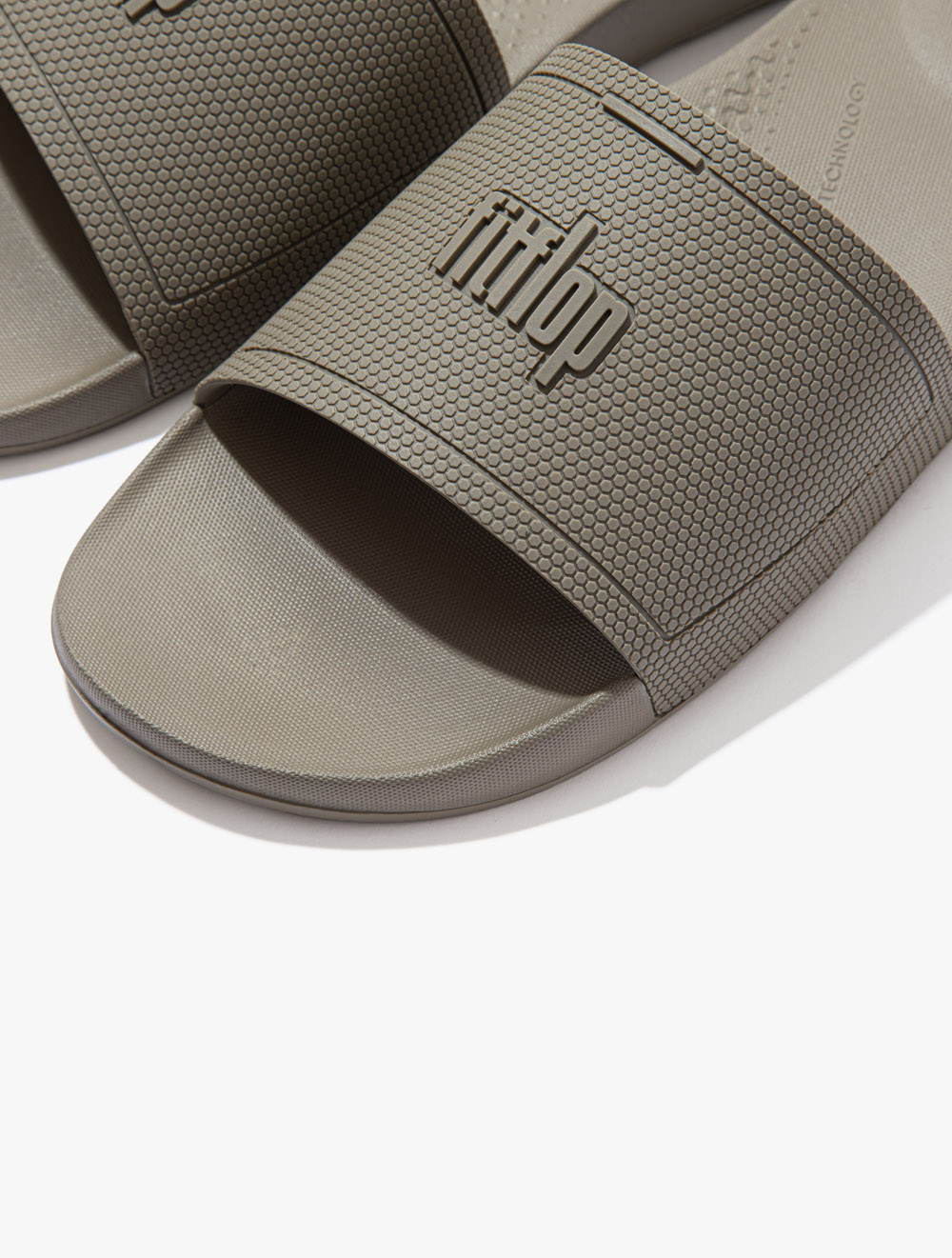mens fit flops