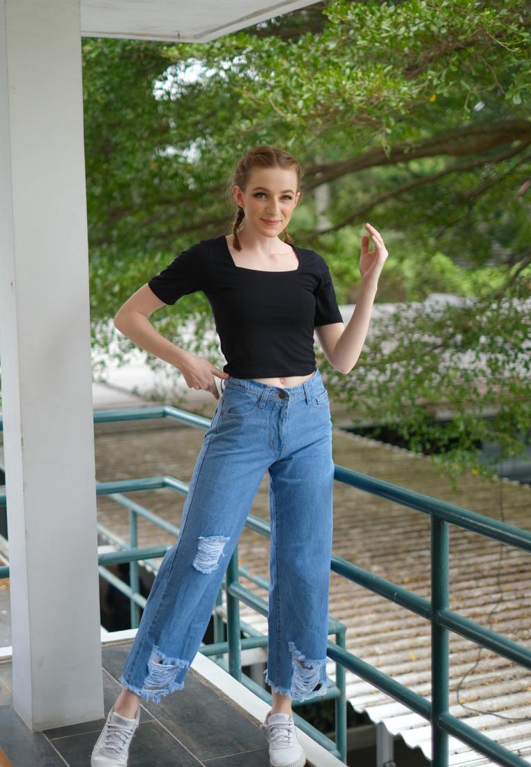 Fitwear - Hazel - Highwaist Kulot Ripped Jeans - Light Blue