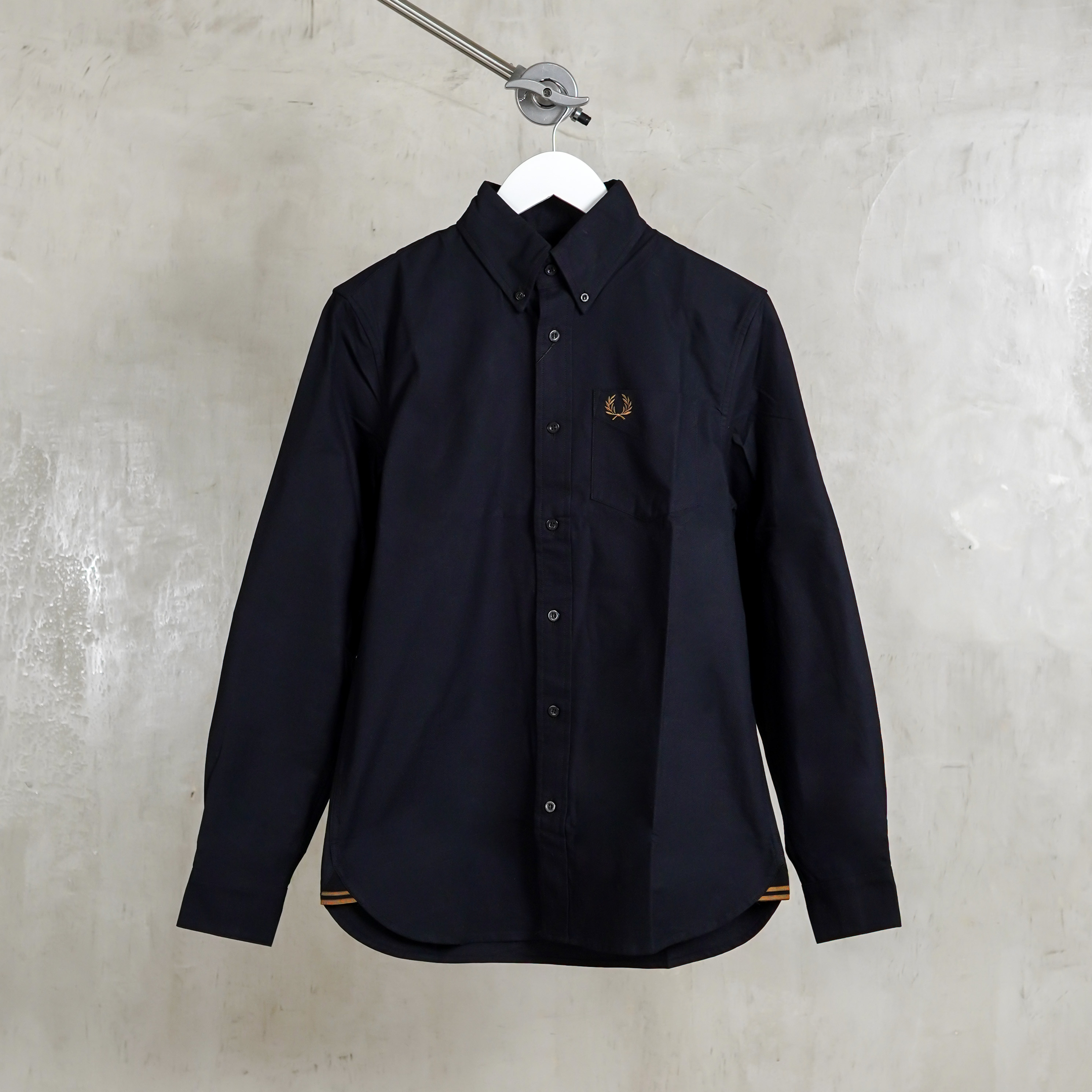 Fred Perry Kemeja FRED PERRY LOGO GOLD BLACK LONG SHIRT 100% ORIGINAL