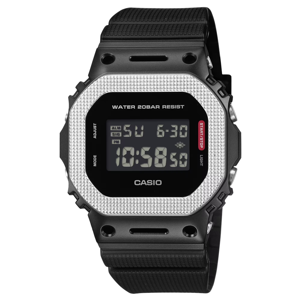 G-Shock Casio G-SHOCK Jam Tangan Pria dengan format Digital GM-5600BM-1DR