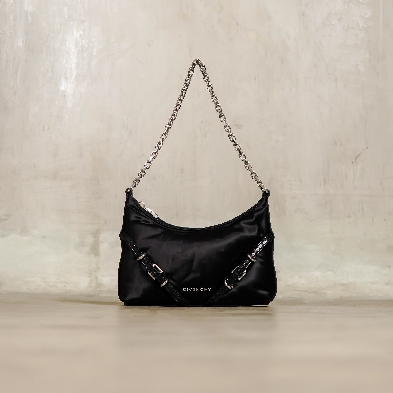 Givenchy Tas GIVENCHY VOYOU SILVER BLACK CHAIN SHOULDER BAG 100% ORIGINAL