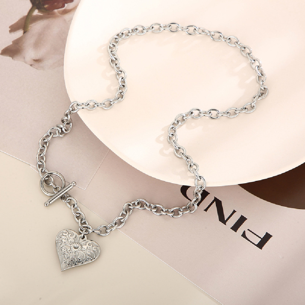 Glamorousky Silver 316L Pattern Heart Pendant Necklace Kalung