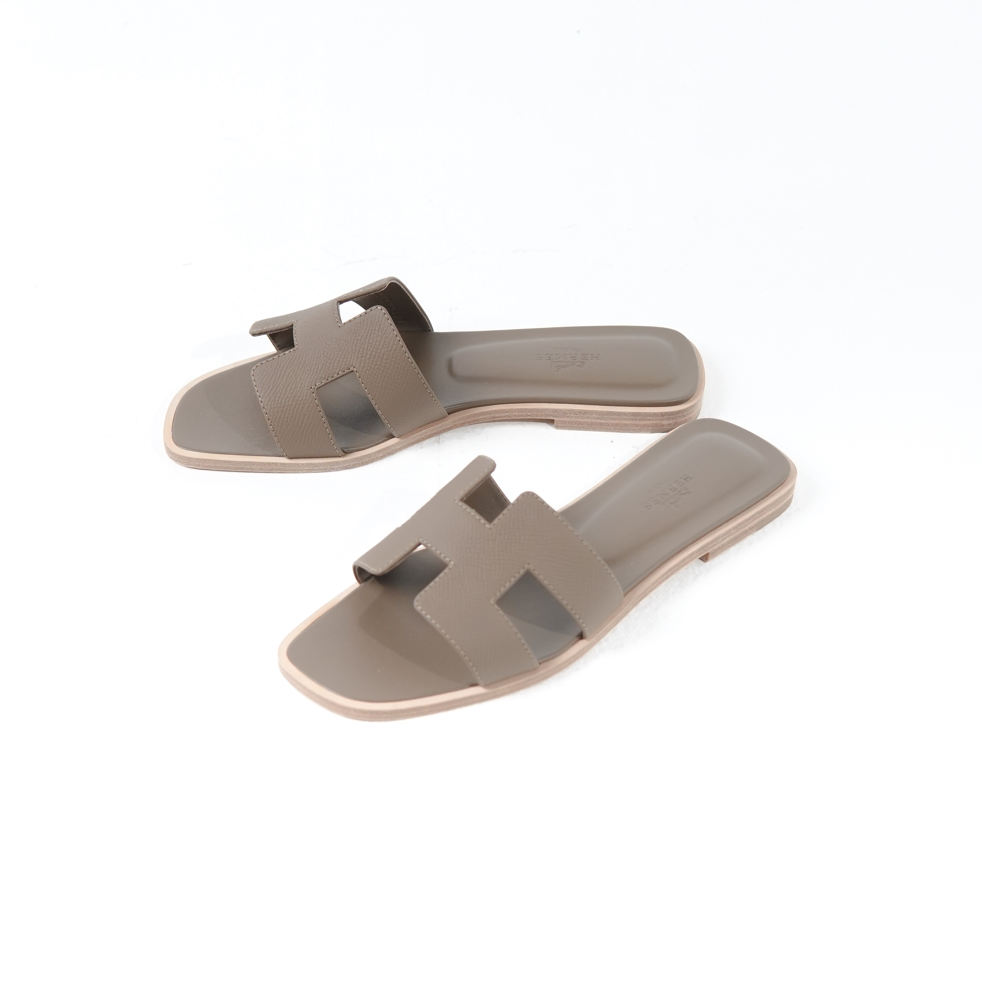 Hermès Sandal HERMES ORAN ETOUPE SANDAL 100% ORIGINAL