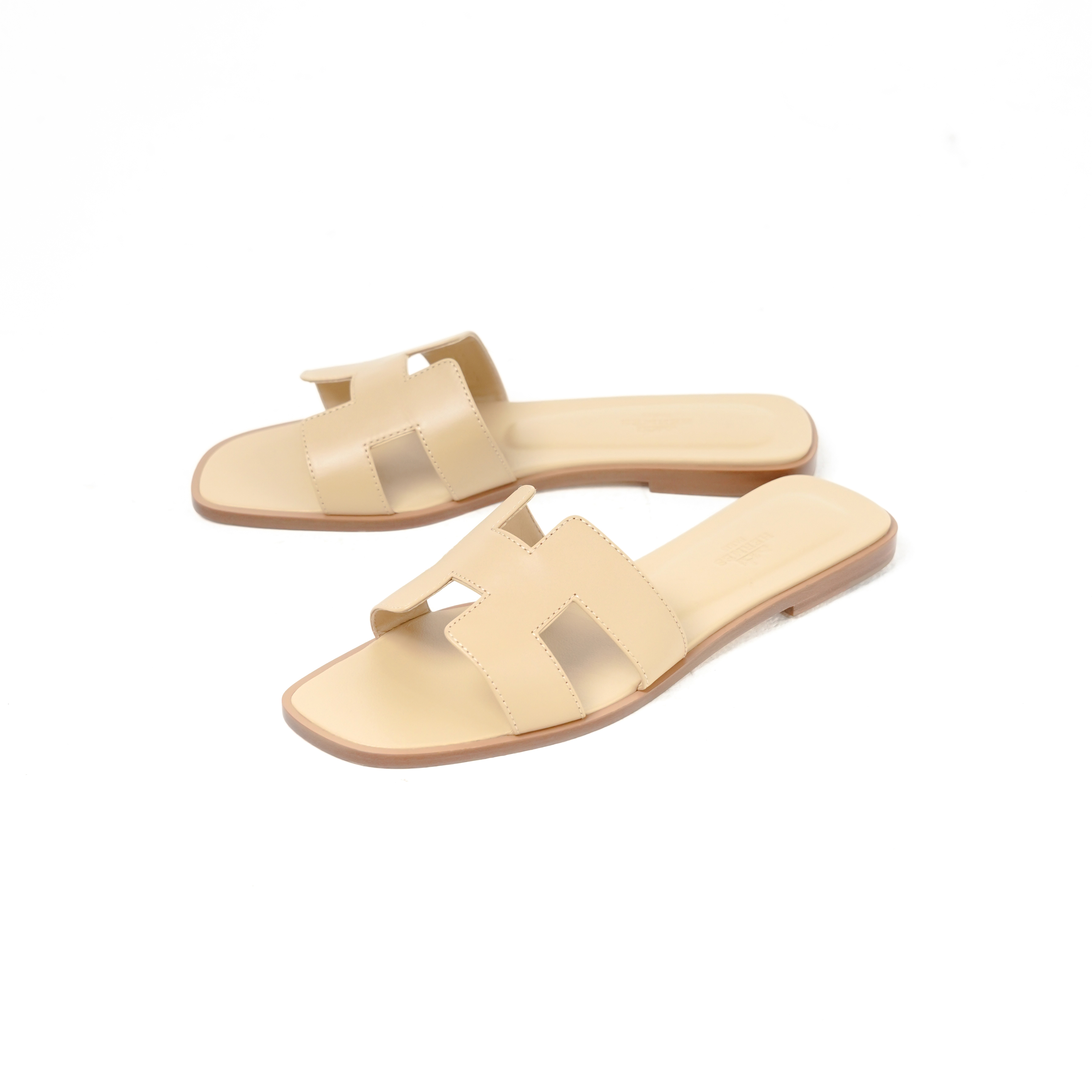 Hermès Sandal HERMES ORAN CREAM SANDAL 100% ORIGINAL