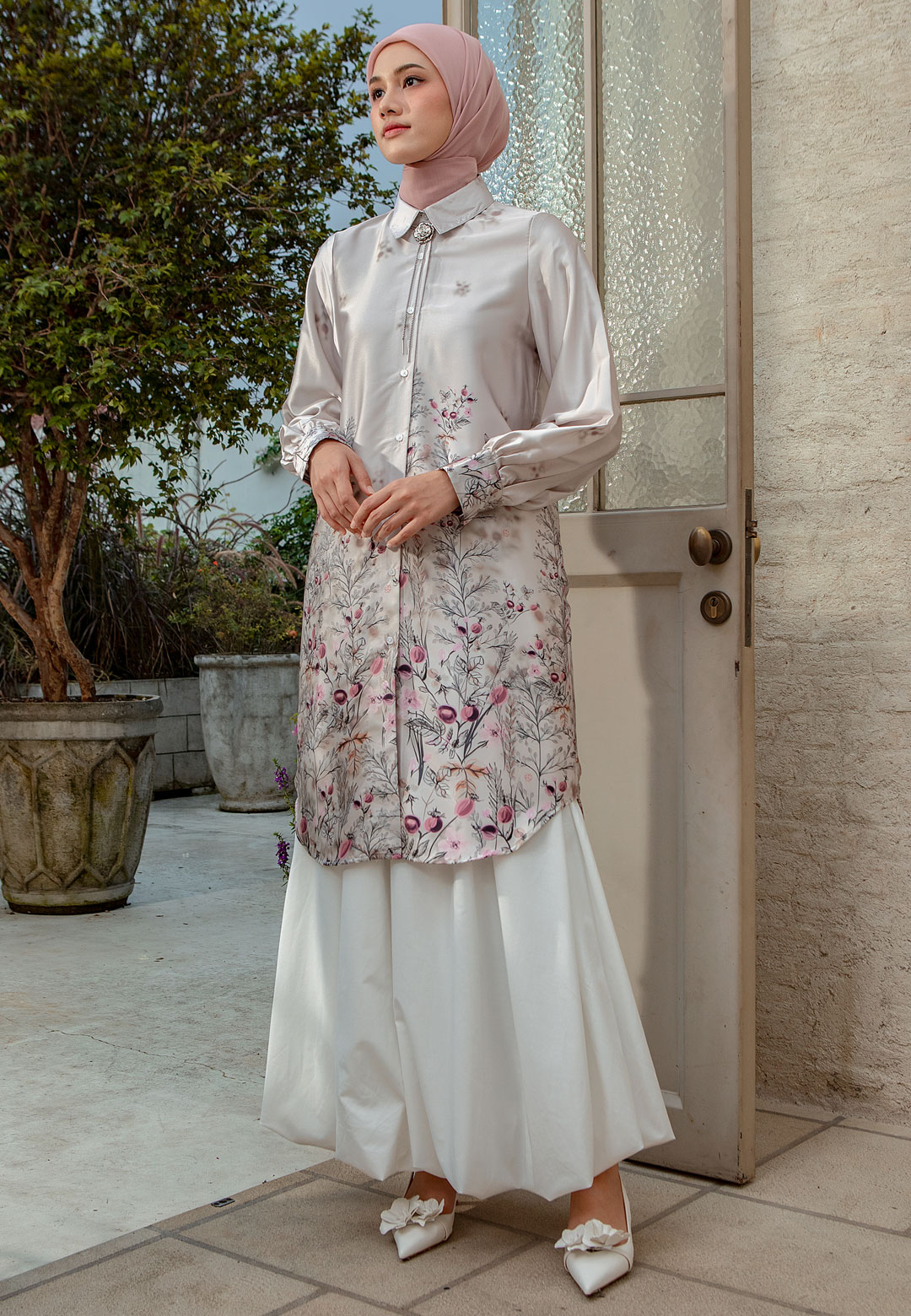 HijabChic Liandra Soft Beige Tunic - Tunik Lebaran Satin Lembut Rapi Modern