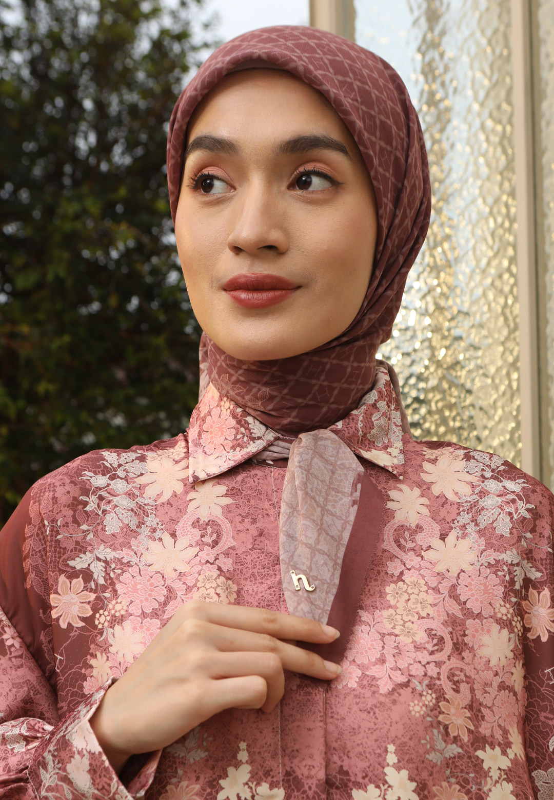 HijabChic Amara Scarf Rosewood - Hijab Segi Empat Voal Motif Premium