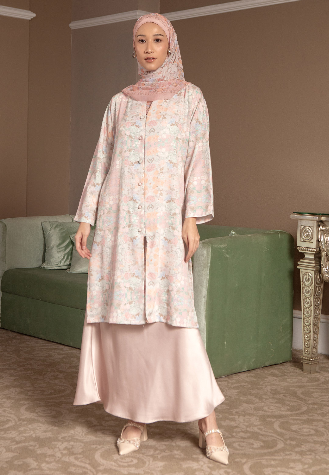 HijabChic Lunaya Blush Petal Tunic - Tunik Lebaran Motif Floral Warna Blush Lembut