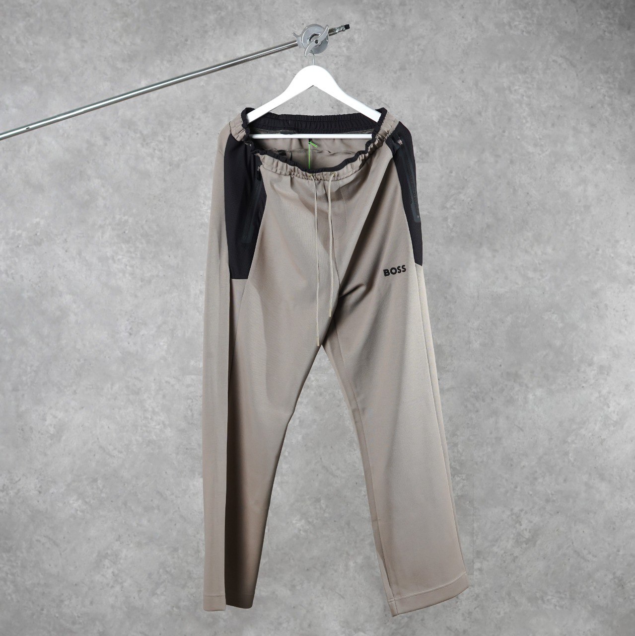 Hugo Boss Celana HUGO BOSS HADIM PANEL BLACK SIDE TAUPE SWEAT PANTS 100% ORIGINAL