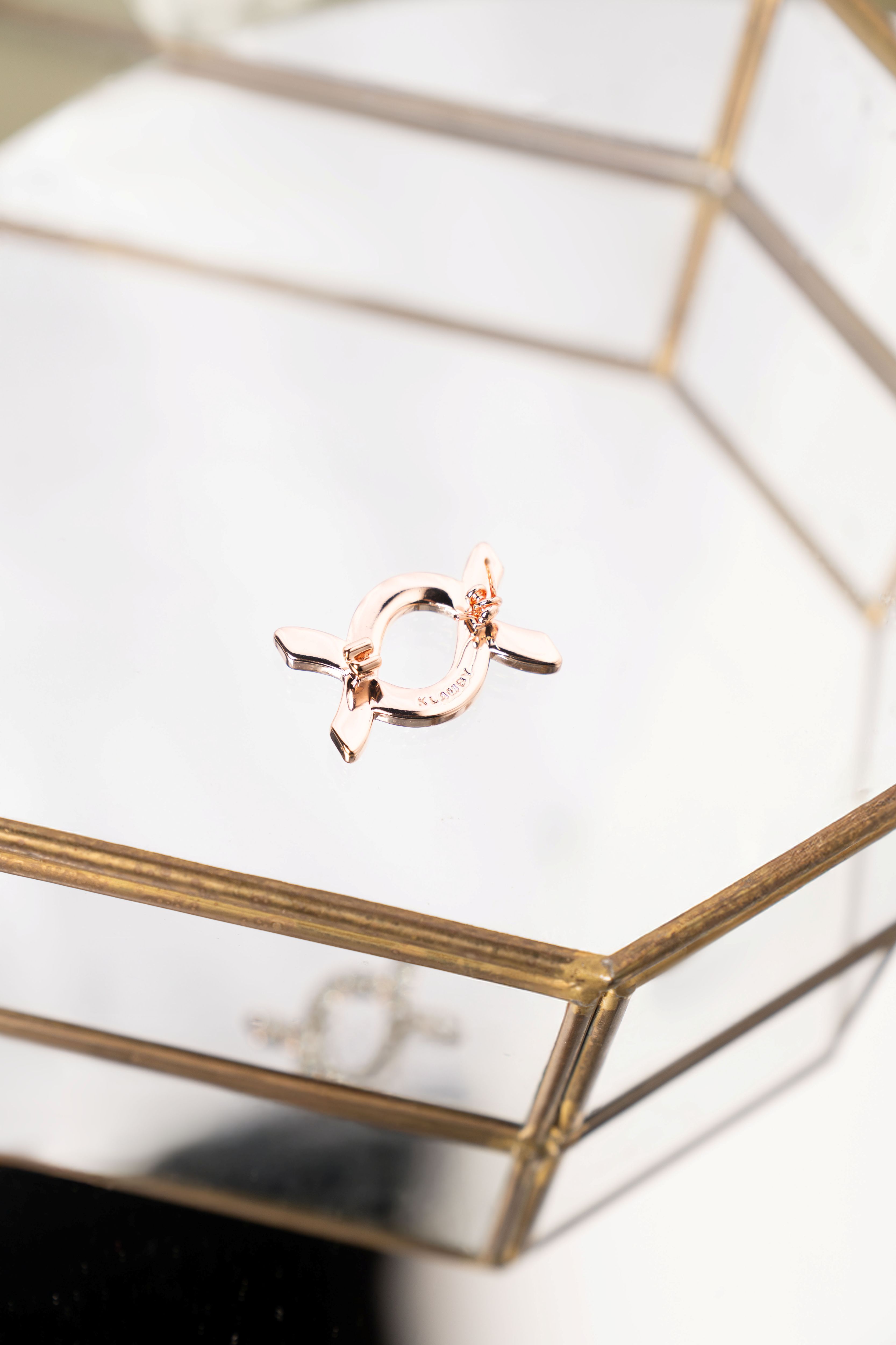 Klamby - Alice Brooch Rose Gold