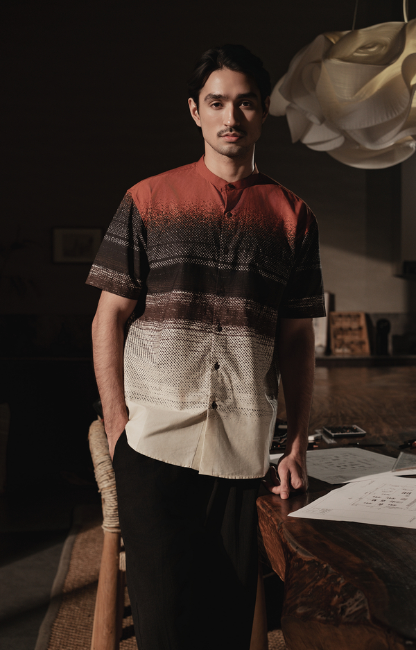 LARUSSO Earth of Whisper - Kemeja Changi Koko Printing Pria Lengan Pendek - Meeshad