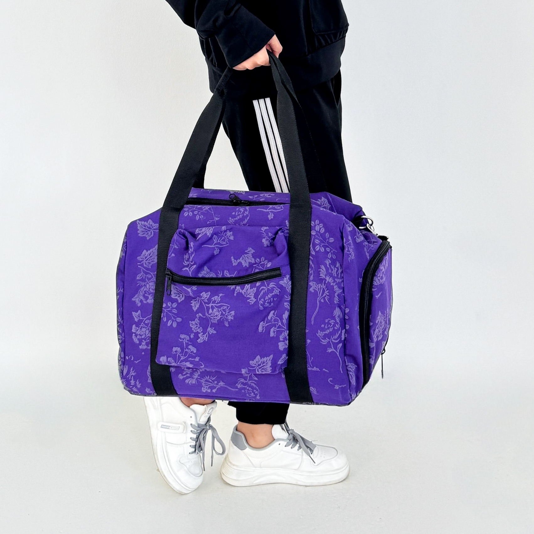 LEZAHRASIGNATURE Sporty Duffle Bag - Large