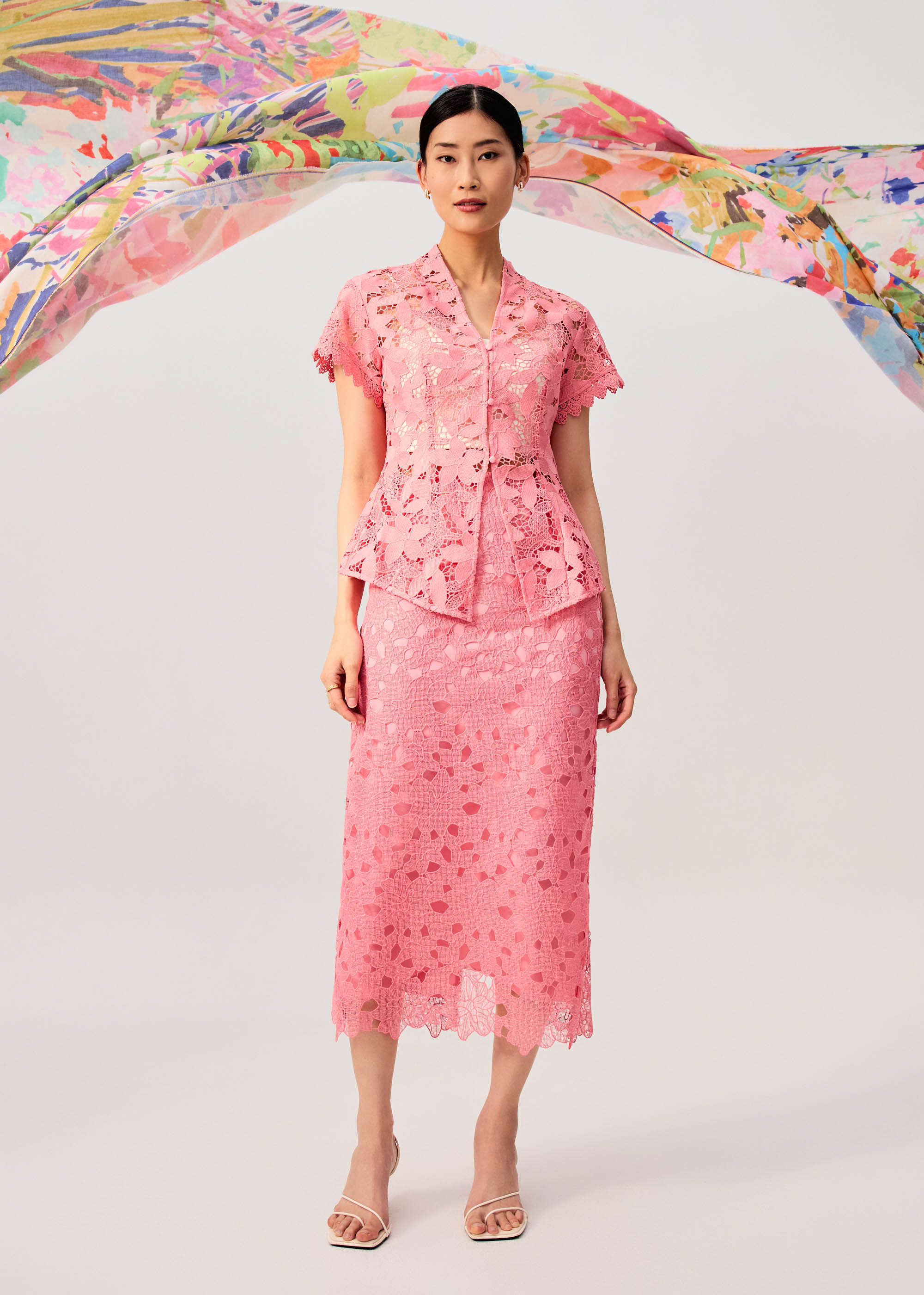 Love, Bonito Atasan Wanita - Floral Lace Kebaya Top