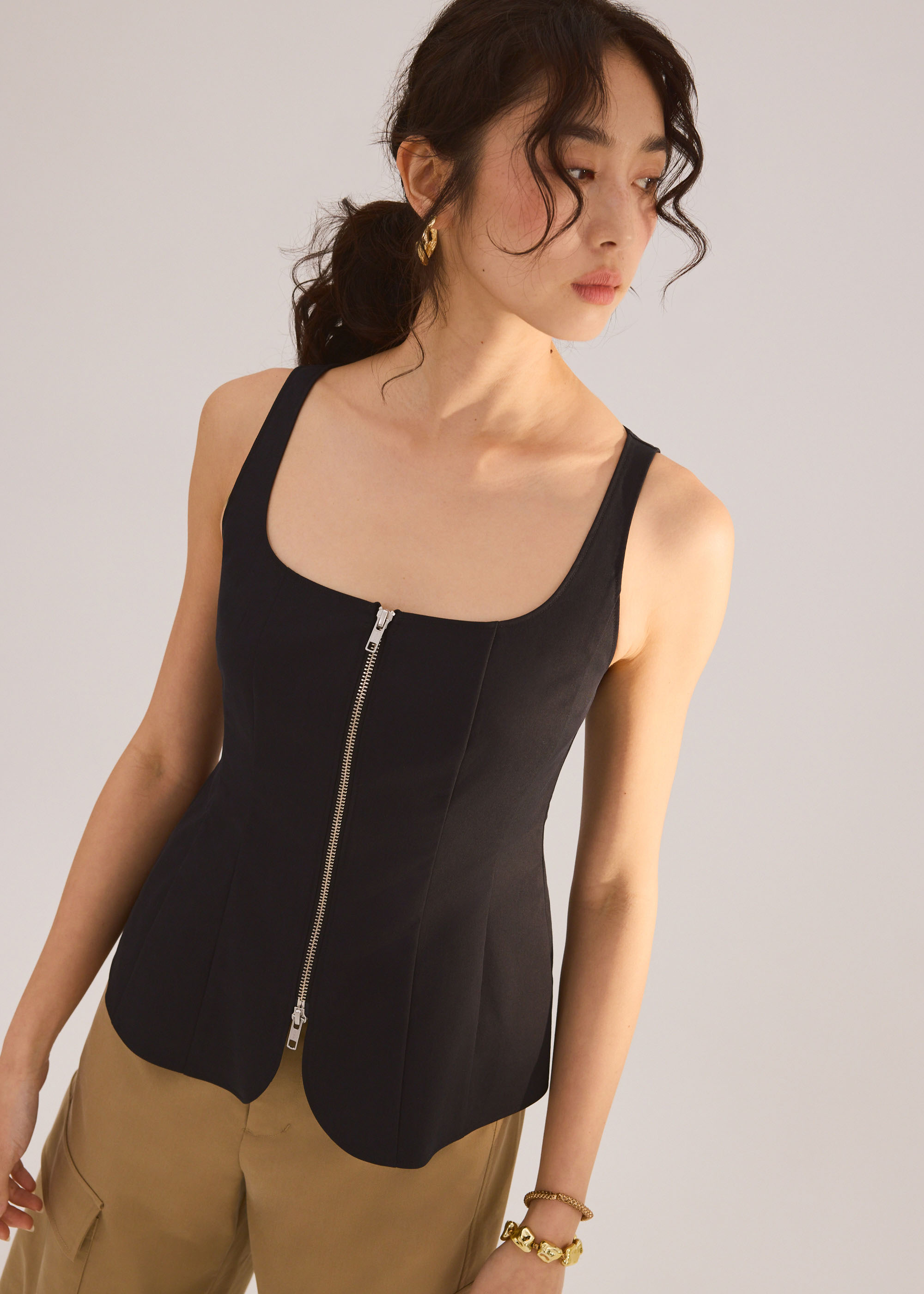 Love, Bonito Atasan Wanita - Lyocell Front Zipper Square Neck Fitted Long Top