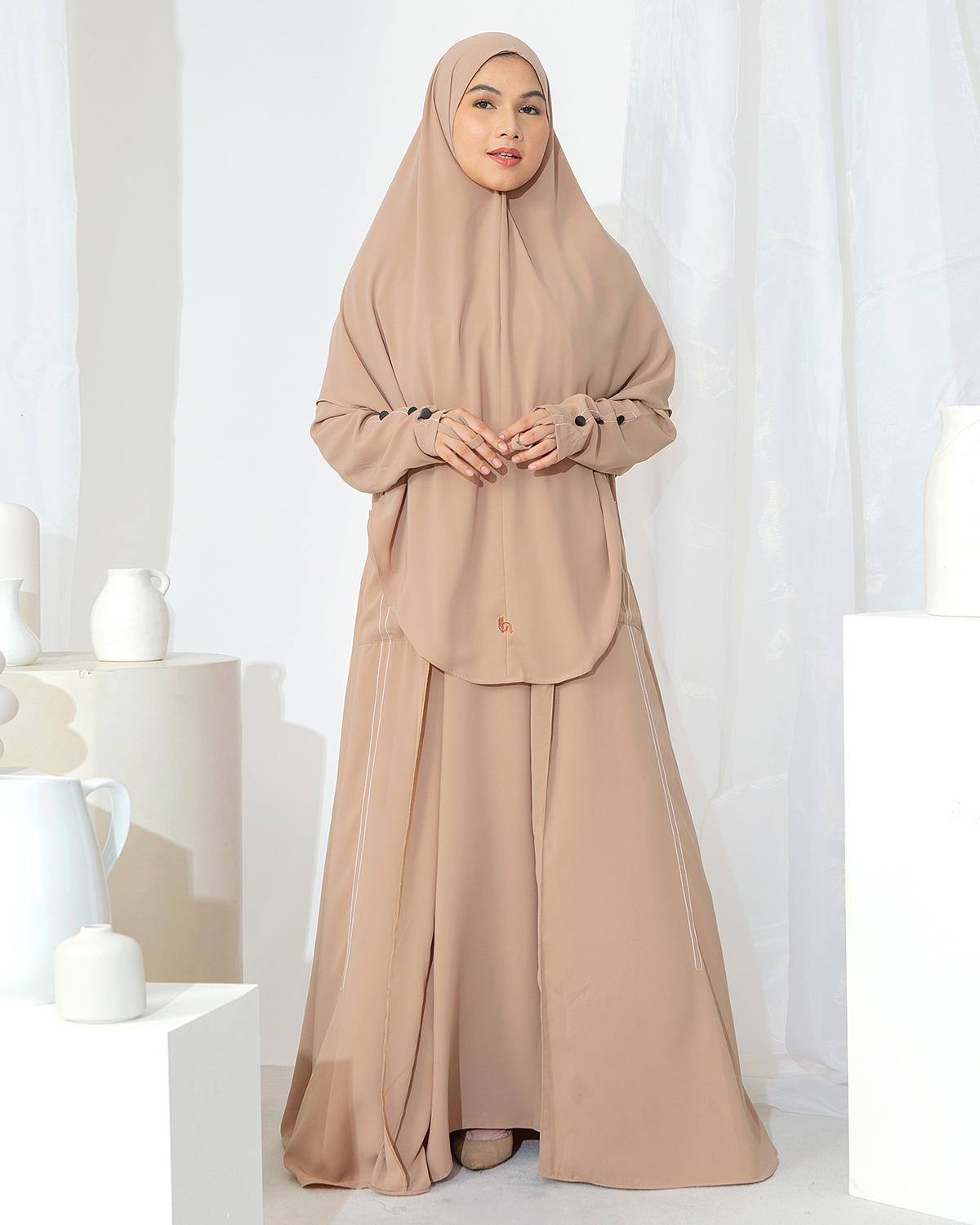 Lozy Hijab Meena Abaya Outer Tan
