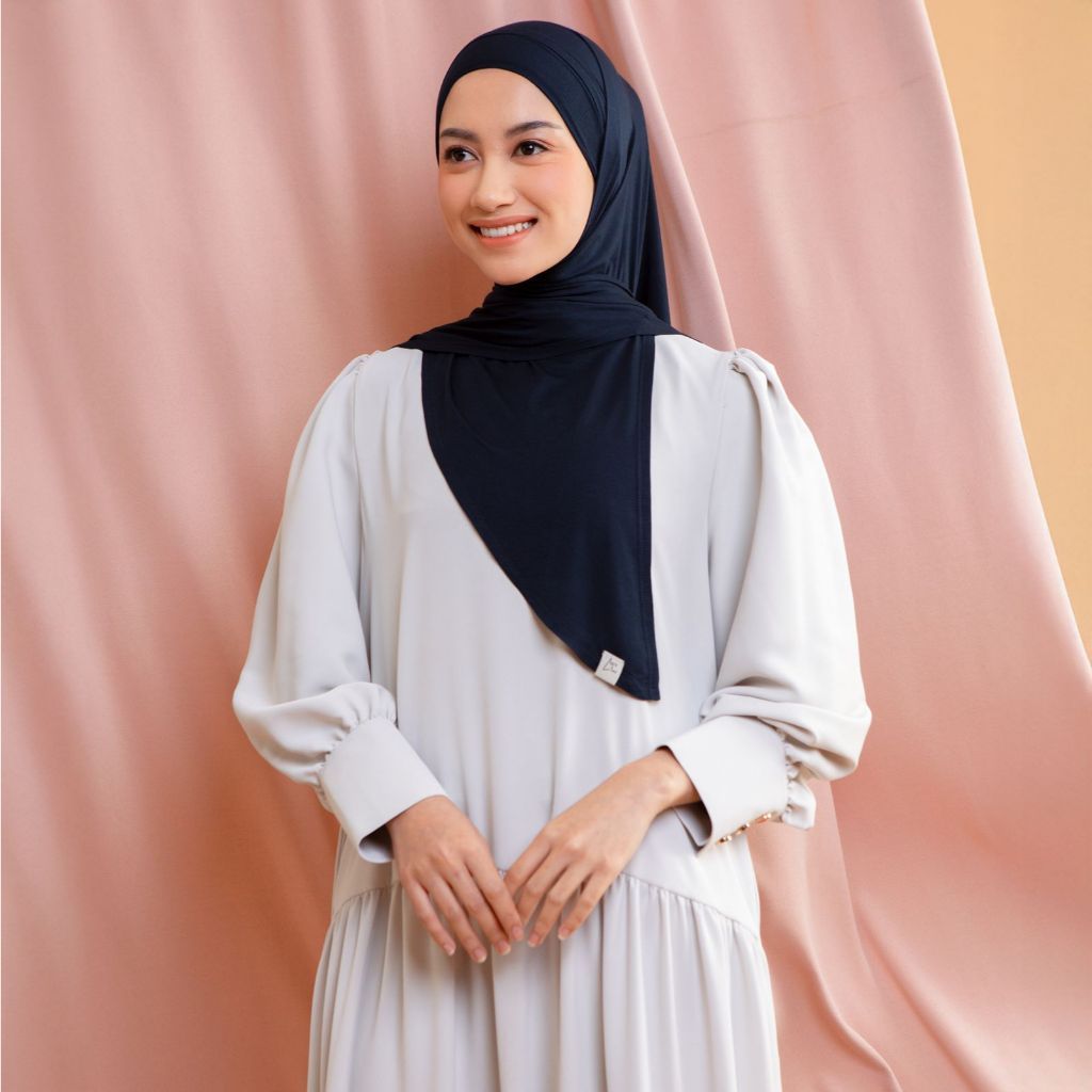 Lozy Hijab Lesti Instan Bandana Lozy x Lesti Kejora Navy