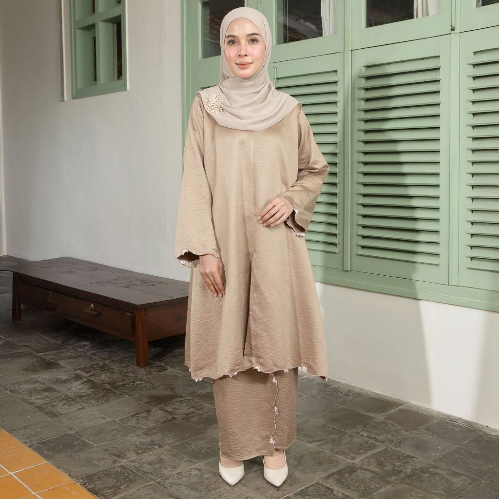 Lozy Hijab Hafa Set Series 2 Lozy X Hamidah Ibu Beige