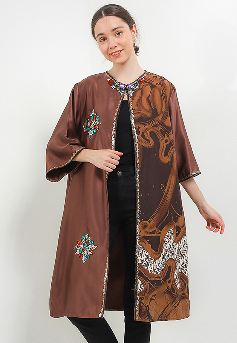 LUIRE by Raden Sirait Coat Panjang Lukisan