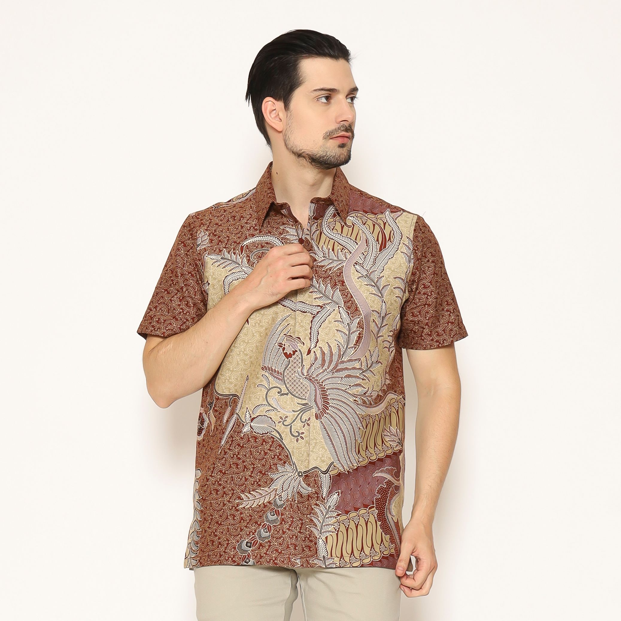 MAGINOT BATIK FURING EXCLUSIVE SAGA Batik FURING EXCLUSIVE Pria Slim Fit Lengan Pendek