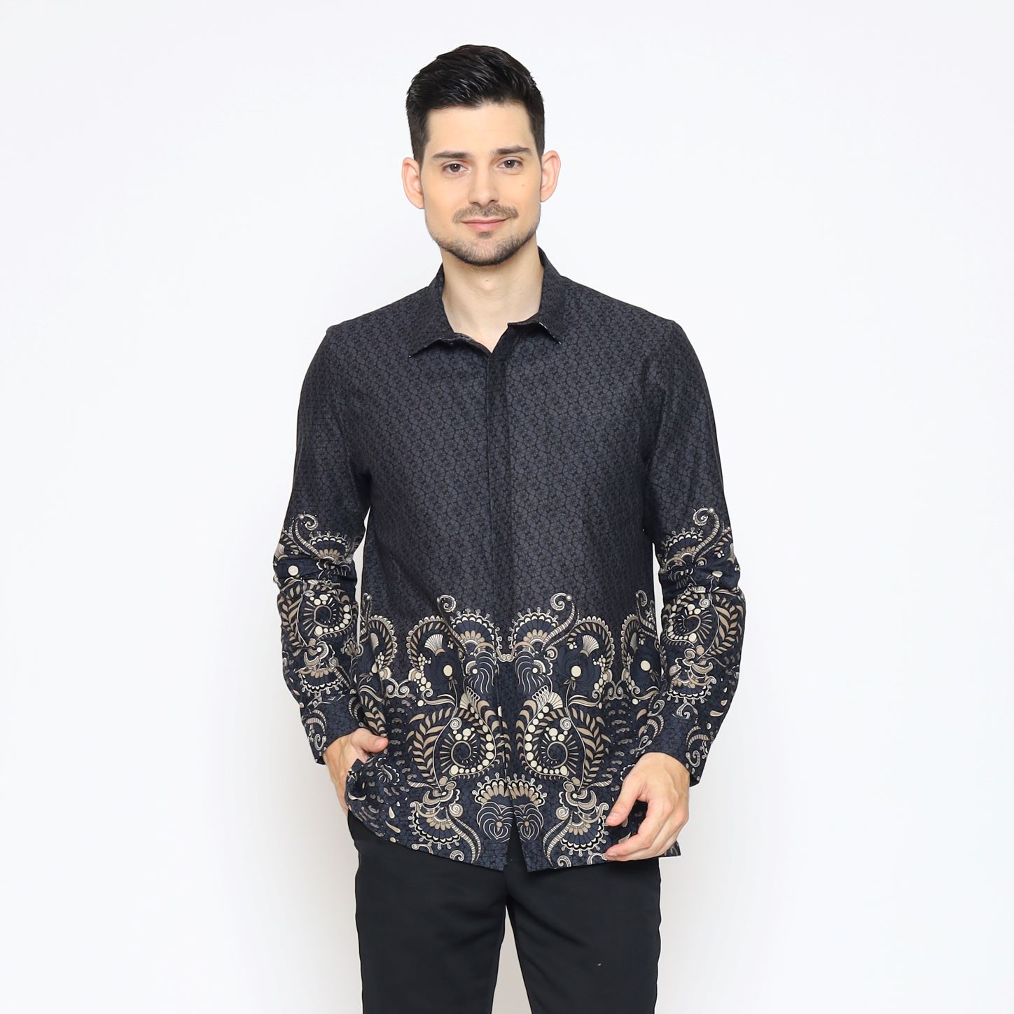MAGINOT CAKRA NAVY Batik Slim Fit Lengan Panjang