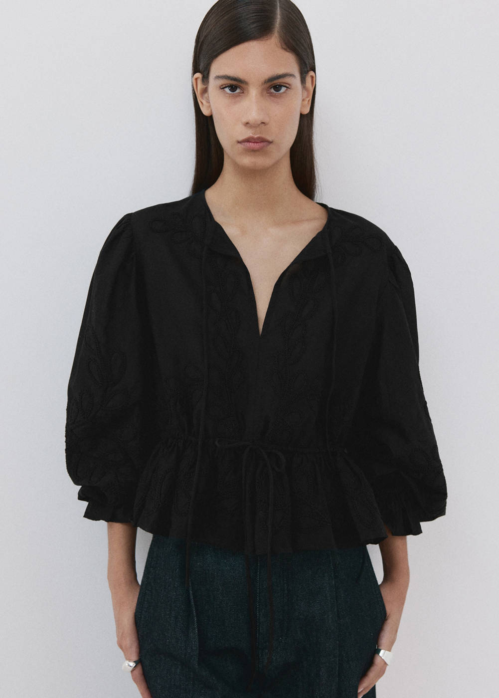 Mango Blus katun dengan bordir bunga