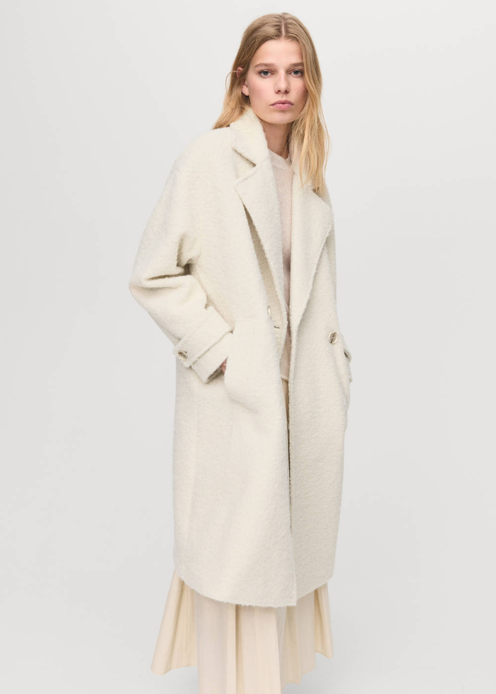 Mango Mantel bouclΓ© dengan lapel