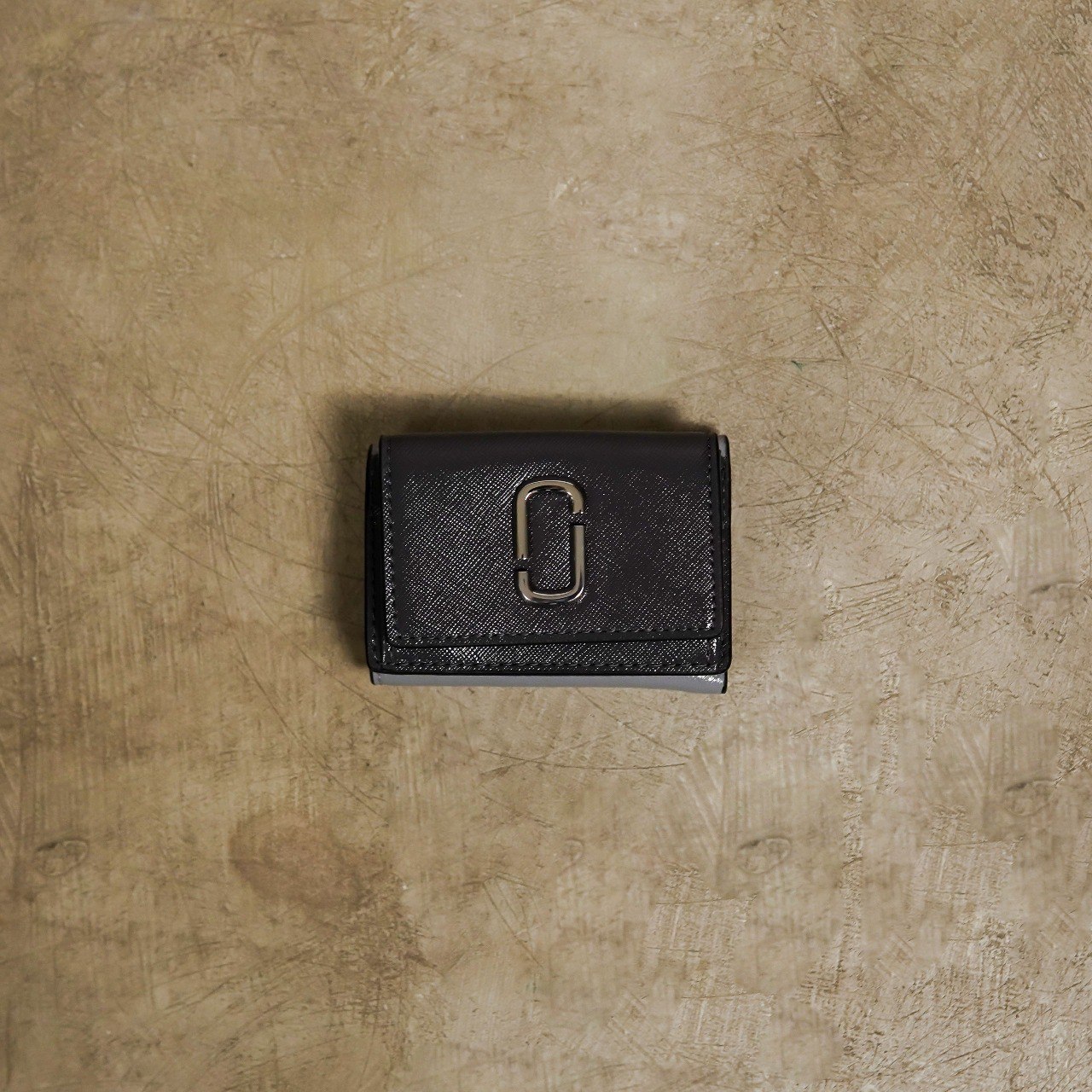 Marc Jacobs Dompet MARC JACOBS SNAPSHOT GREY BLACK BIFOLD WALLET 100% ORIGINAL