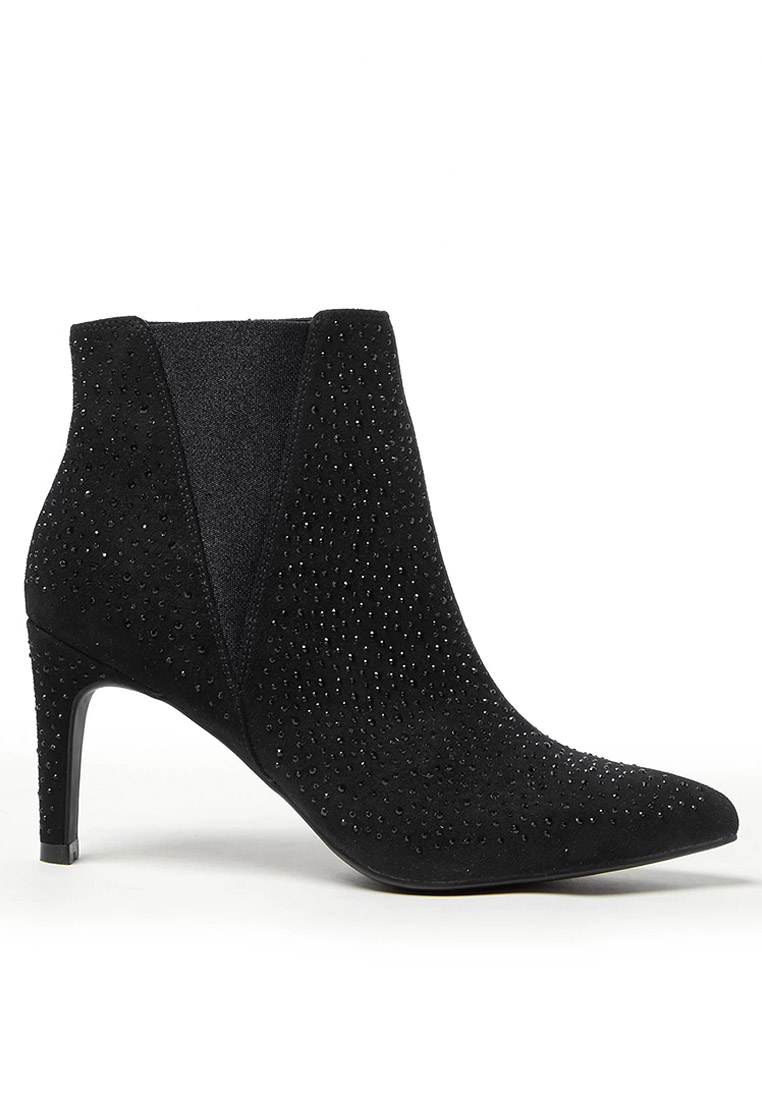 womens boots with a heel