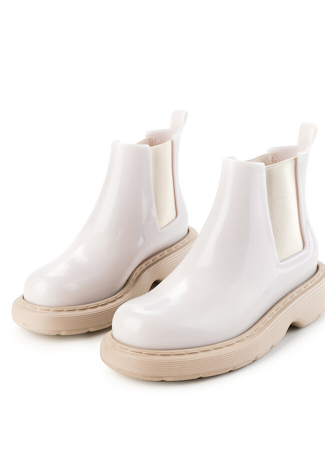 boot shoes white