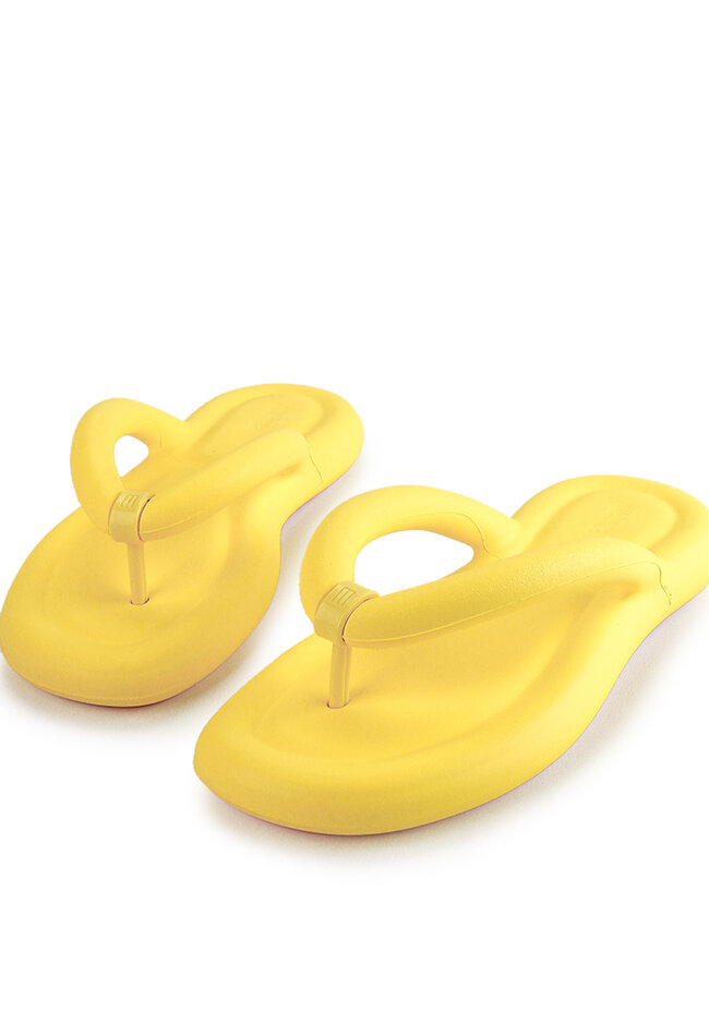 yellow flipflop