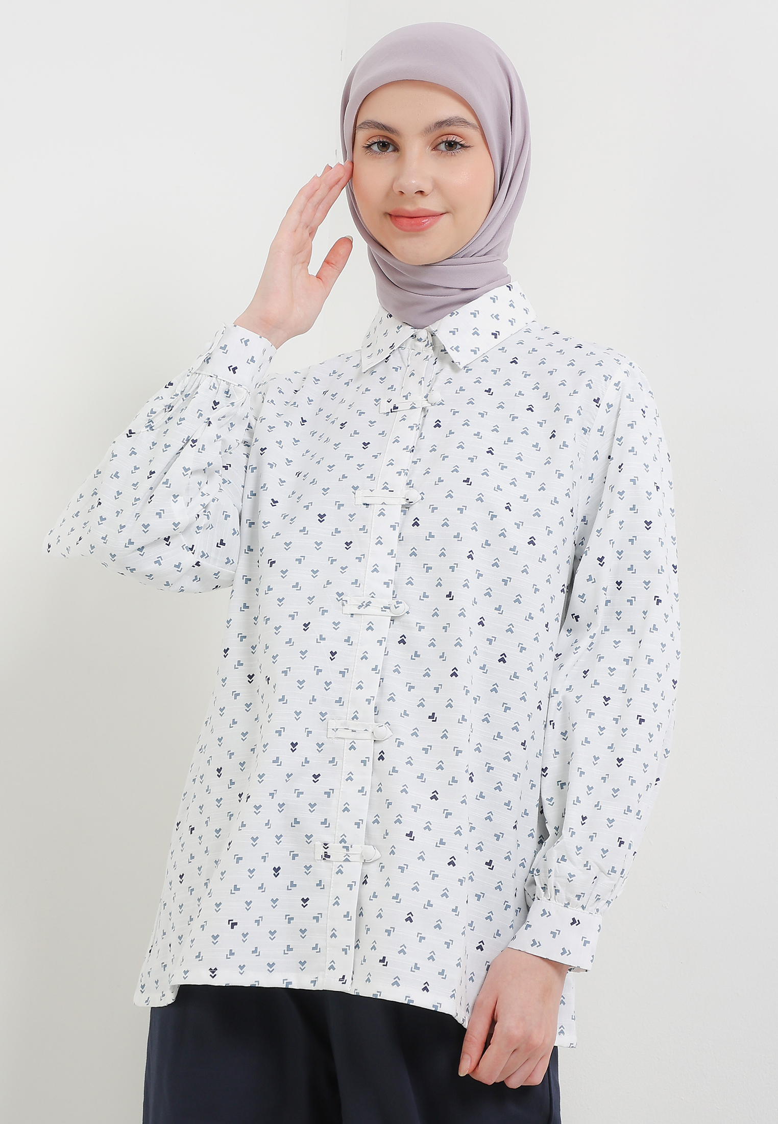 MFMW Afsheen Atasan Blouse Broken White Motif